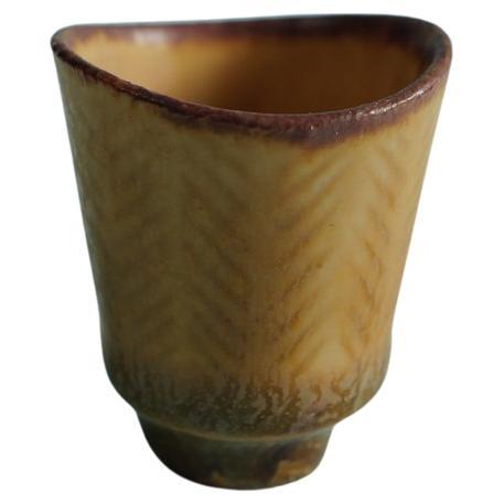 Miniature beige ceramic vase by Carl-Harry Stålhane, Rörstrand, Sweden, 1950s en vente