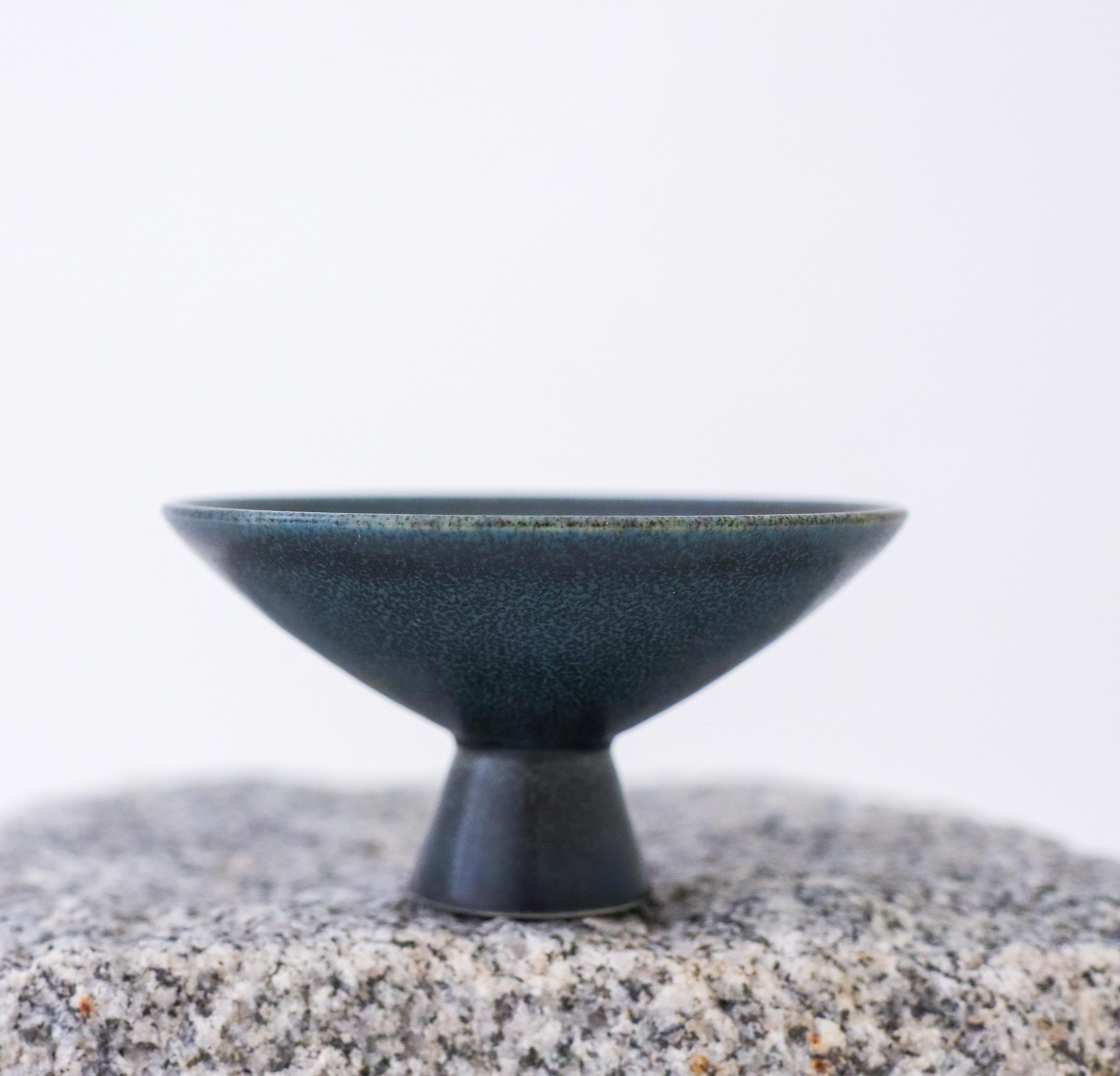 A miniature bowl designed by Gunnar Nylund at Rörstrand, the bowl is 4,5 cm (1.8