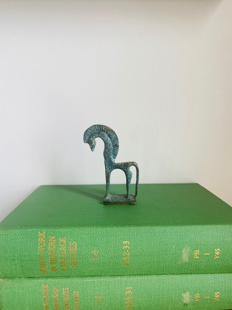 Mid-Century Modern Sculpture miniature de cheval étrusque en bronze dans le style de Frederick Weinberg