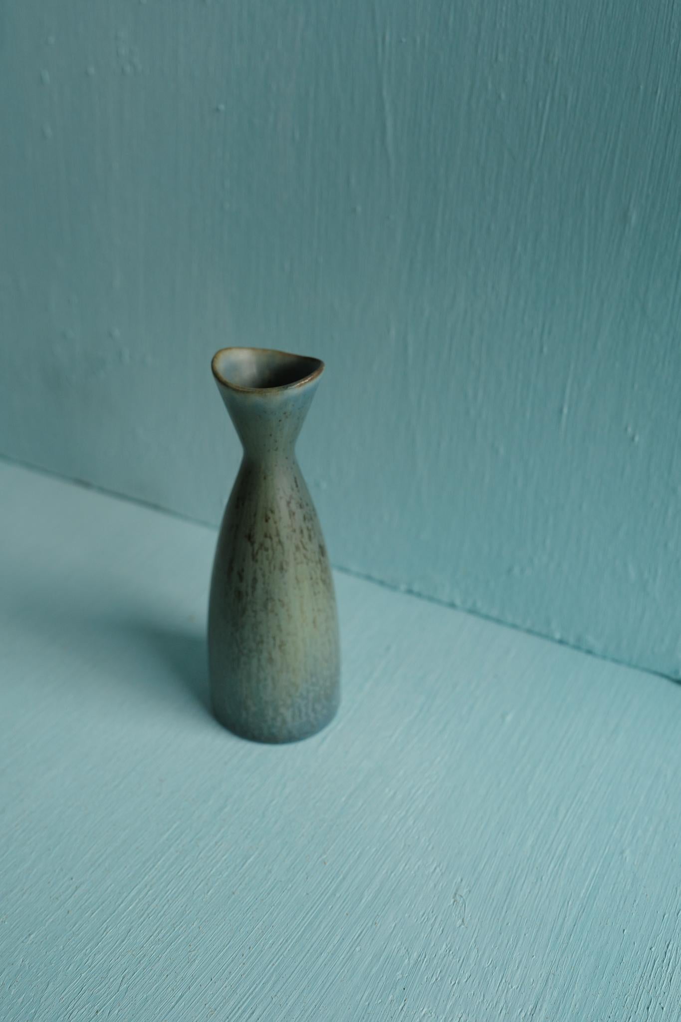 Mid-Century moderno Miniature ceramic vase by Carl-Harry Stålhane, Rörstrand, Sweden, 1950s in vendita