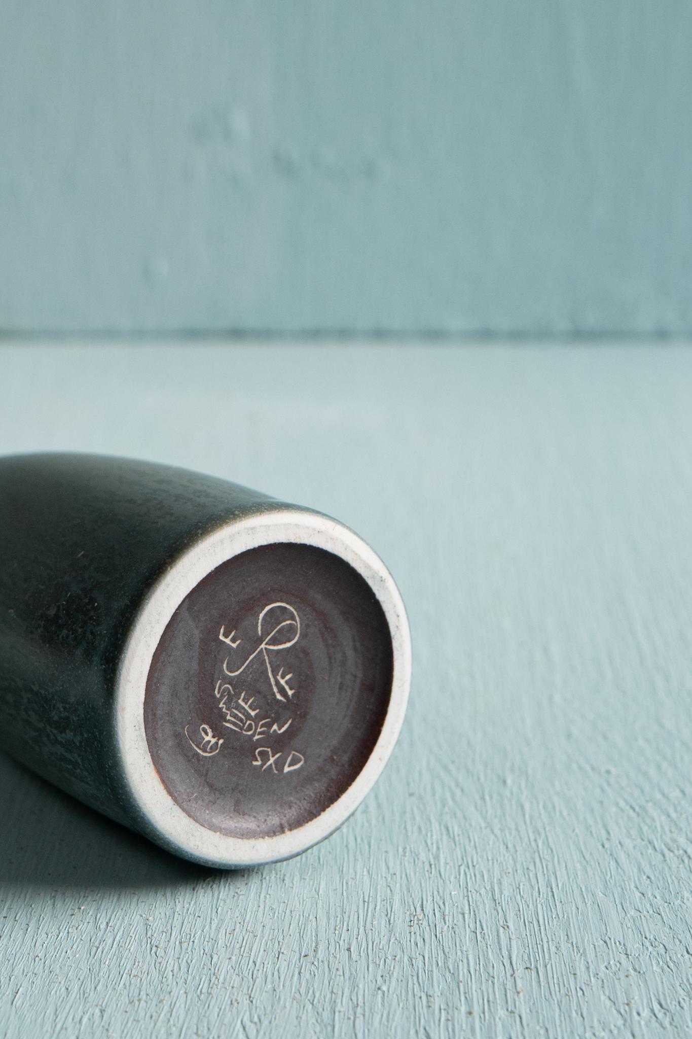 Svedese Miniature ceramic vase by Carl-Harry Stålhane, Rörstrand, Sweden, 1950s in vendita