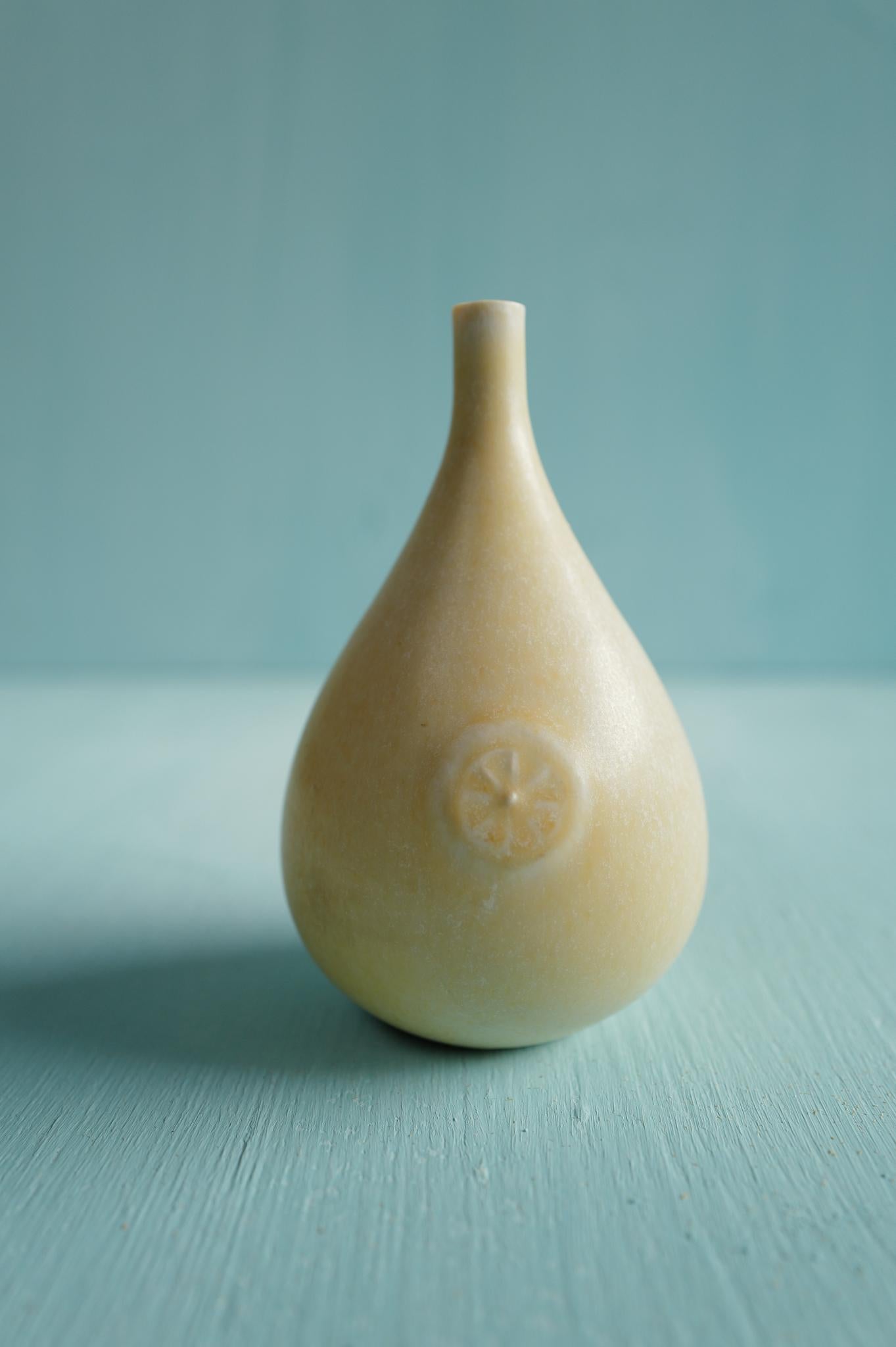 Miniature ceramic vase 
