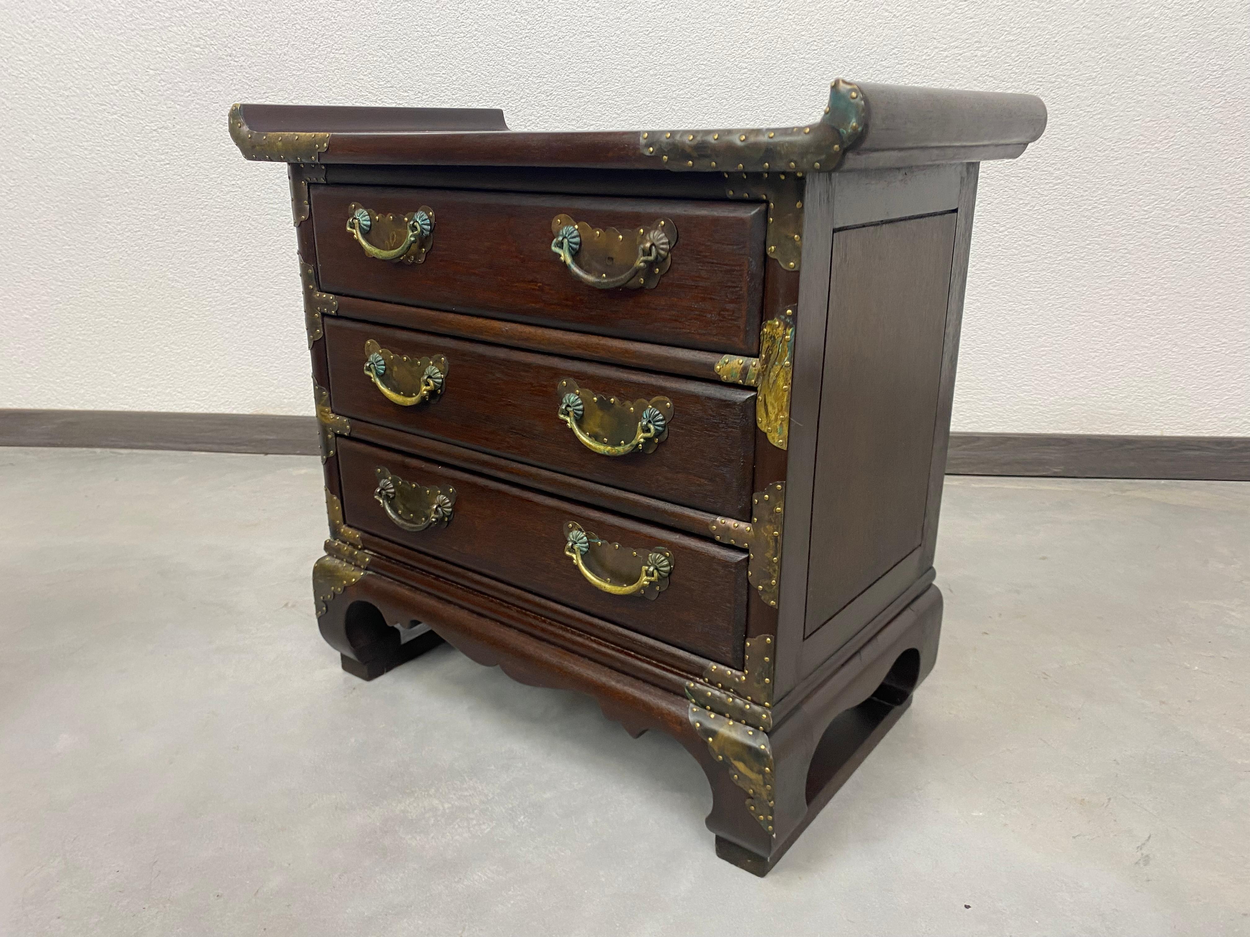 Miniature Chest of Drawers In Good Condition For Sale In Banská Štiavnica, SK