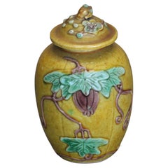 miniature Chinese porcelain cover jar, 19th c.