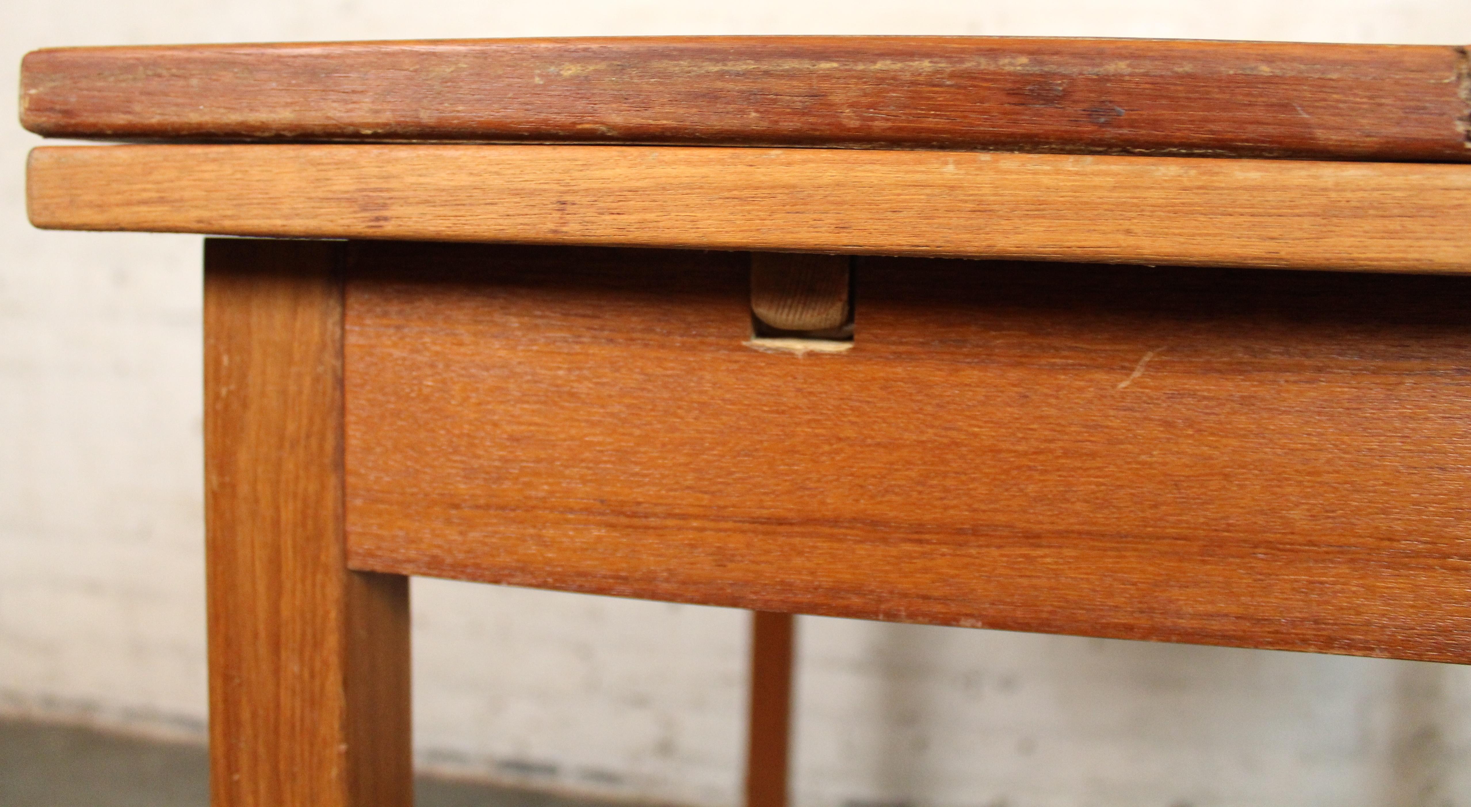 Miniature Danish Teak Draw-Leaf Table For Sale 8