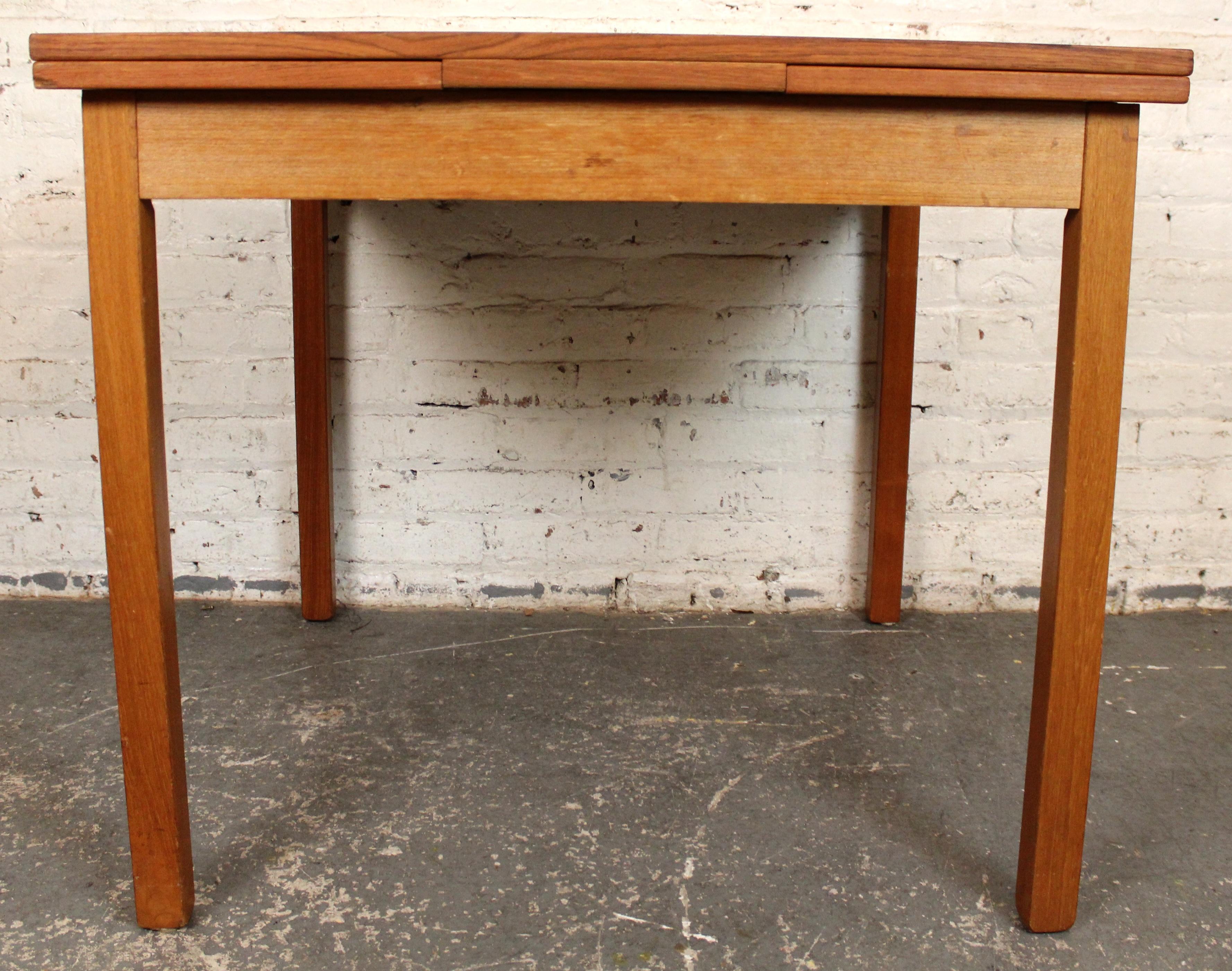 Miniature Danish Teak Draw-Leaf Table For Sale 1