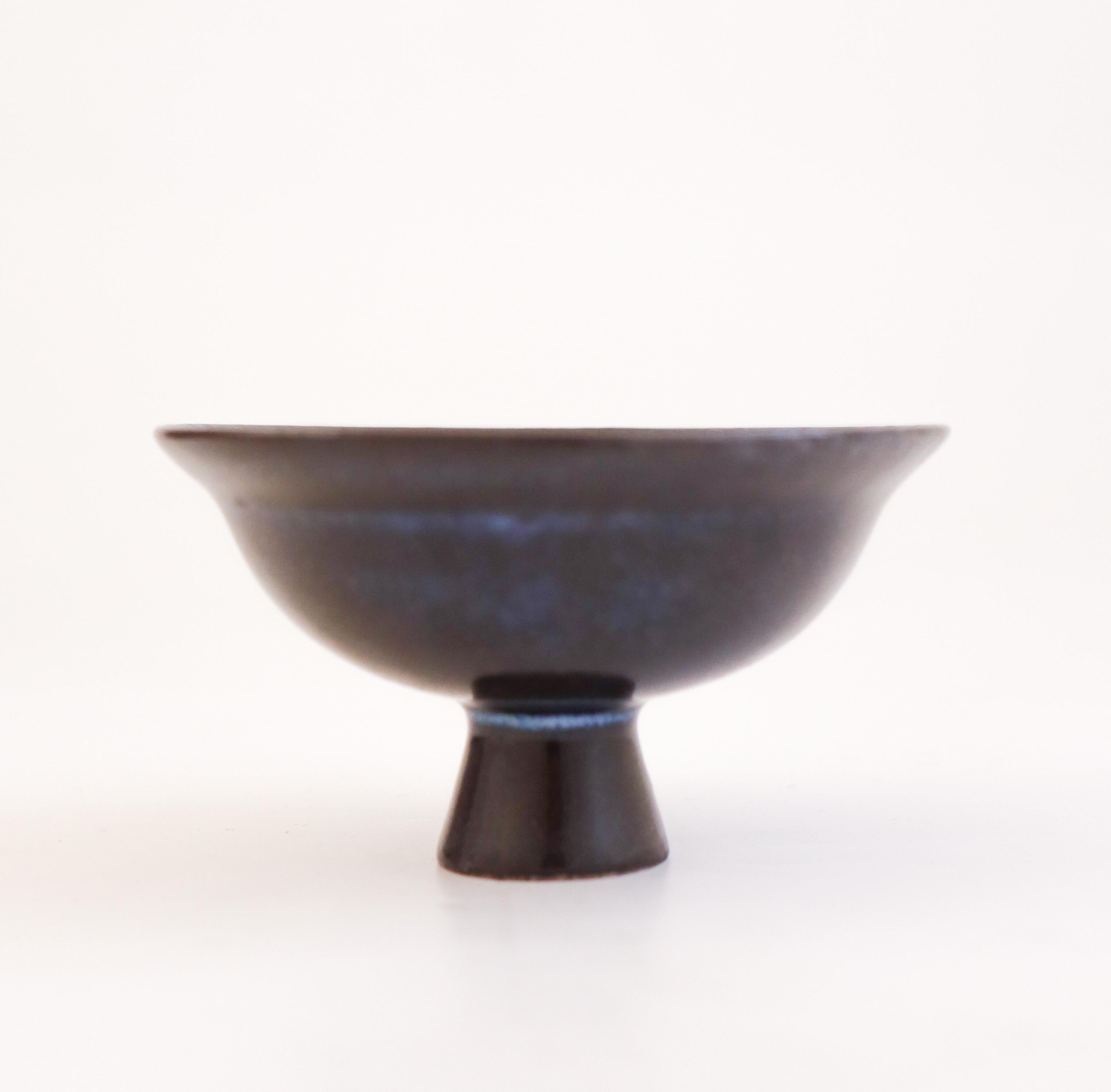 Scandinavo moderno Ciotola in miniatura blu scuro - Gunnar Nylund - 1940-1950 - Metà del XX secolo in vendita