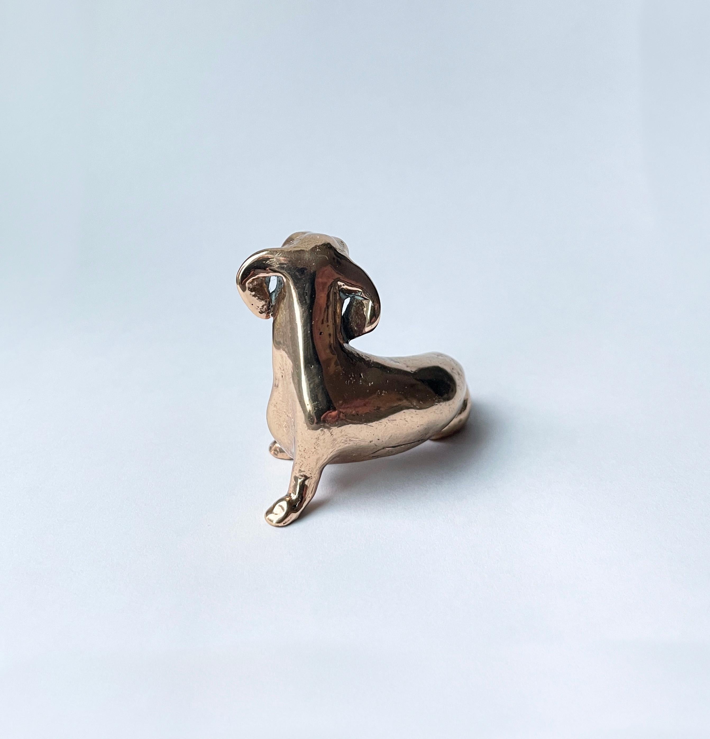 Escultura de bronce fundido a mano de perro miniatura Bronce en venta
