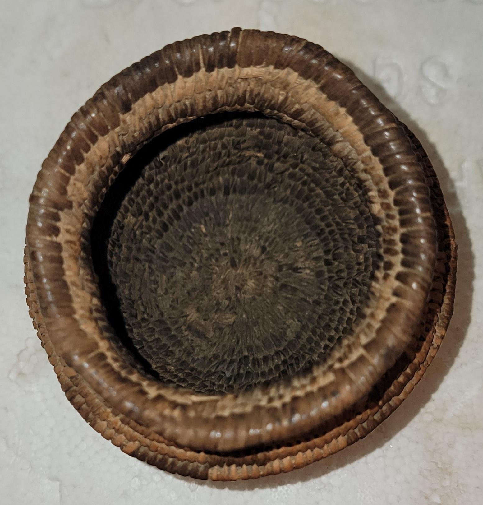 Folk Art Miniature Early 20thc Apache / Navajo Indian Basket For Sale