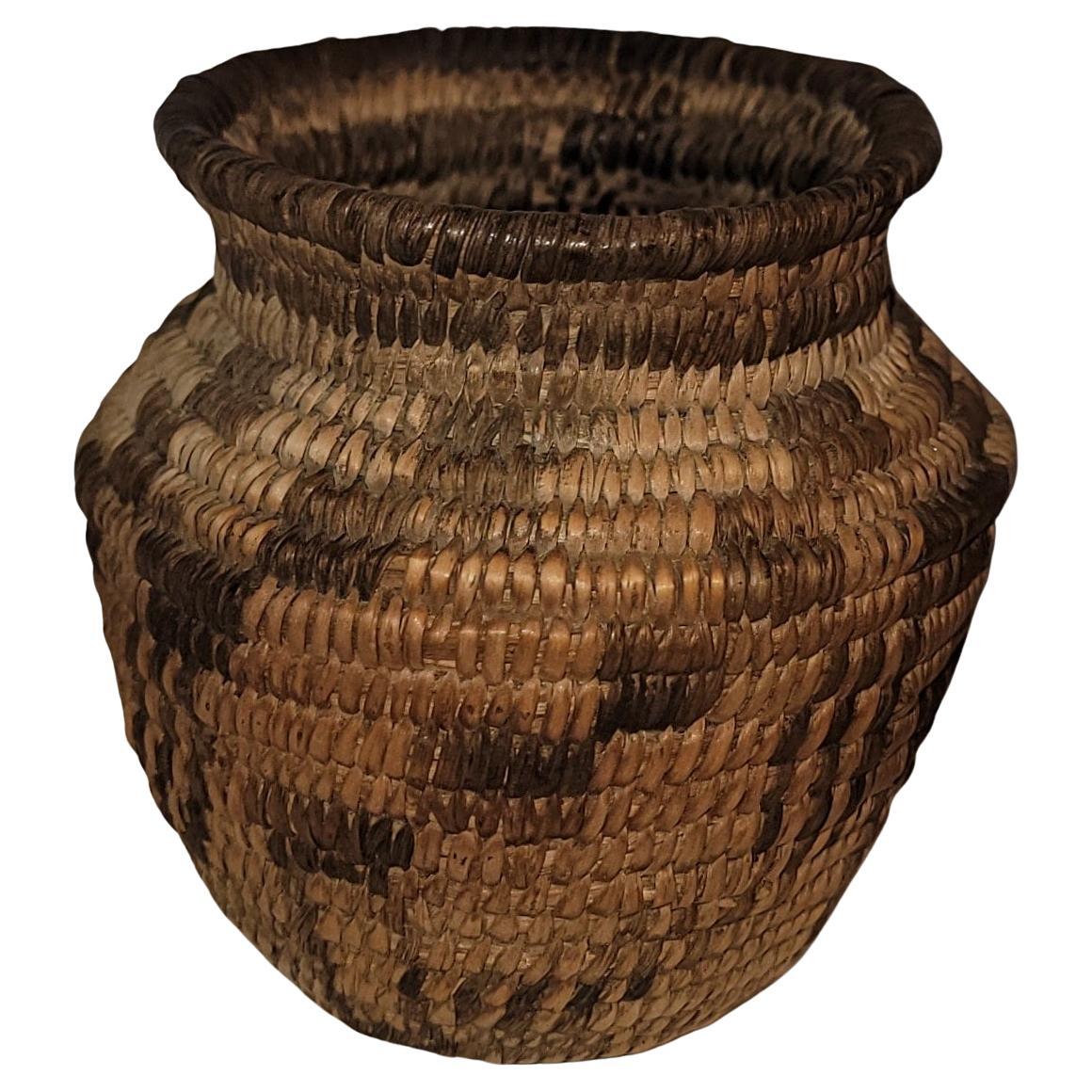 Miniature Early 20thc Apache / Navajo Indian Basket For Sale