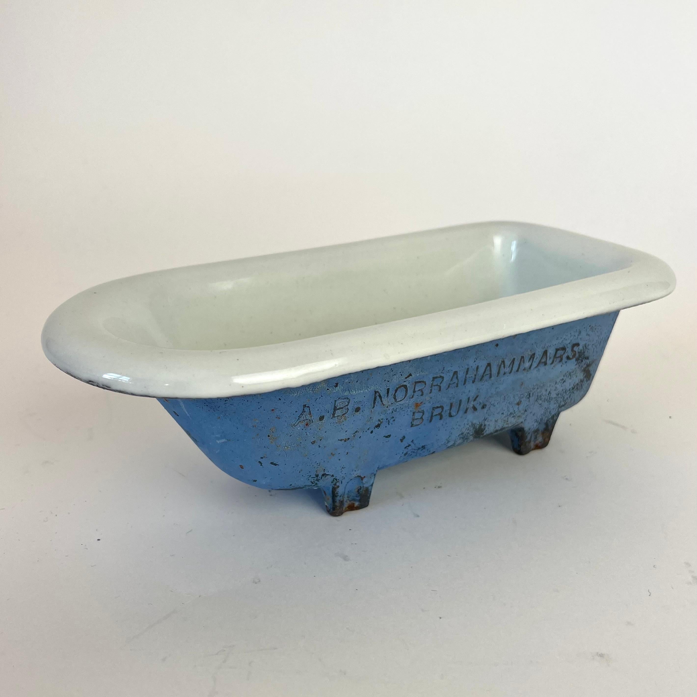 Miniature Enamel Bathtub Pipe Stand – A.B. Norrahammars Bruk, Sweden 4