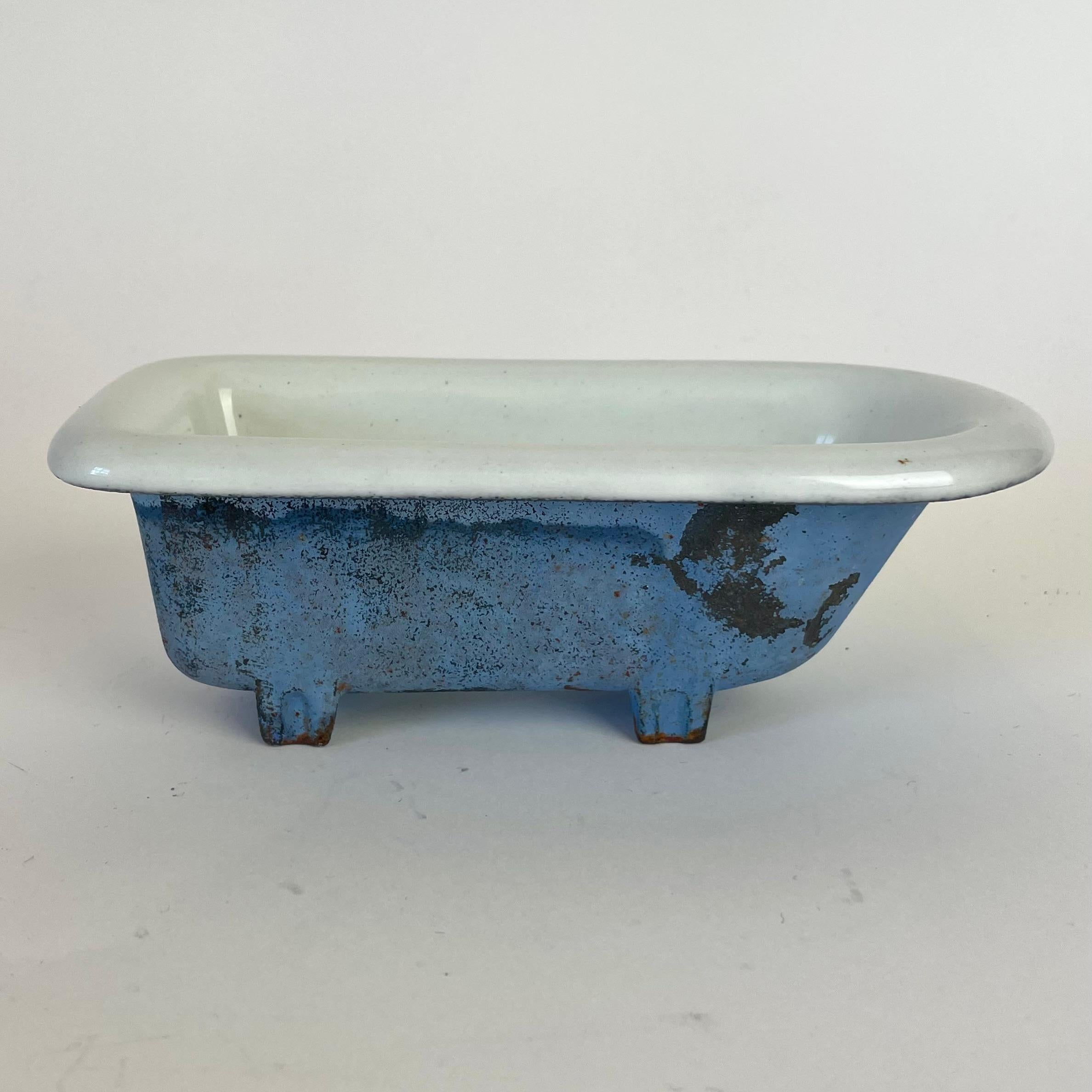 Cast Miniature Enamel Bathtub Pipe Stand – A.B. Norrahammars Bruk, Sweden