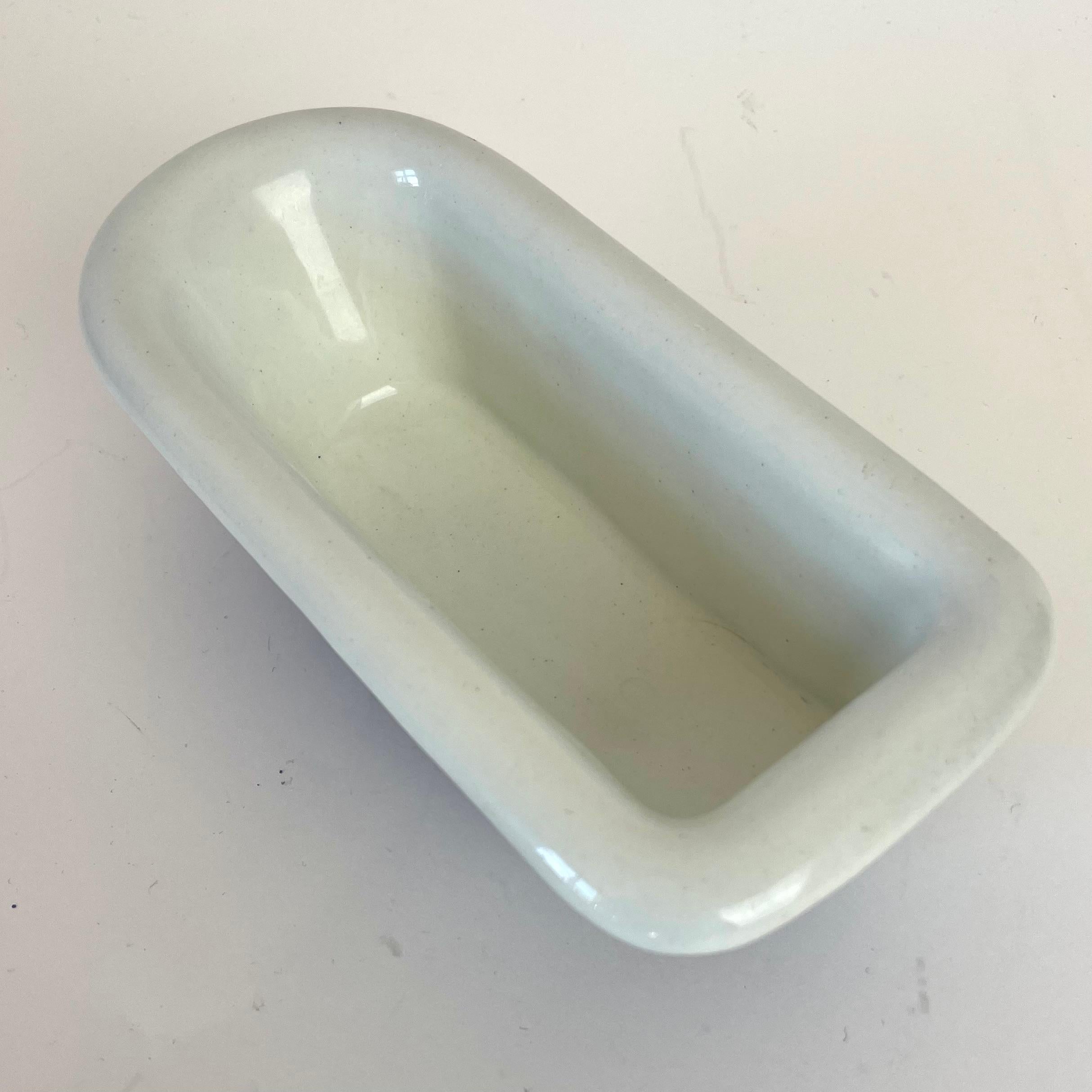 Miniature Enamel Bathtub Pipe Stand – A.B. Norrahammars Bruk, Sweden 1