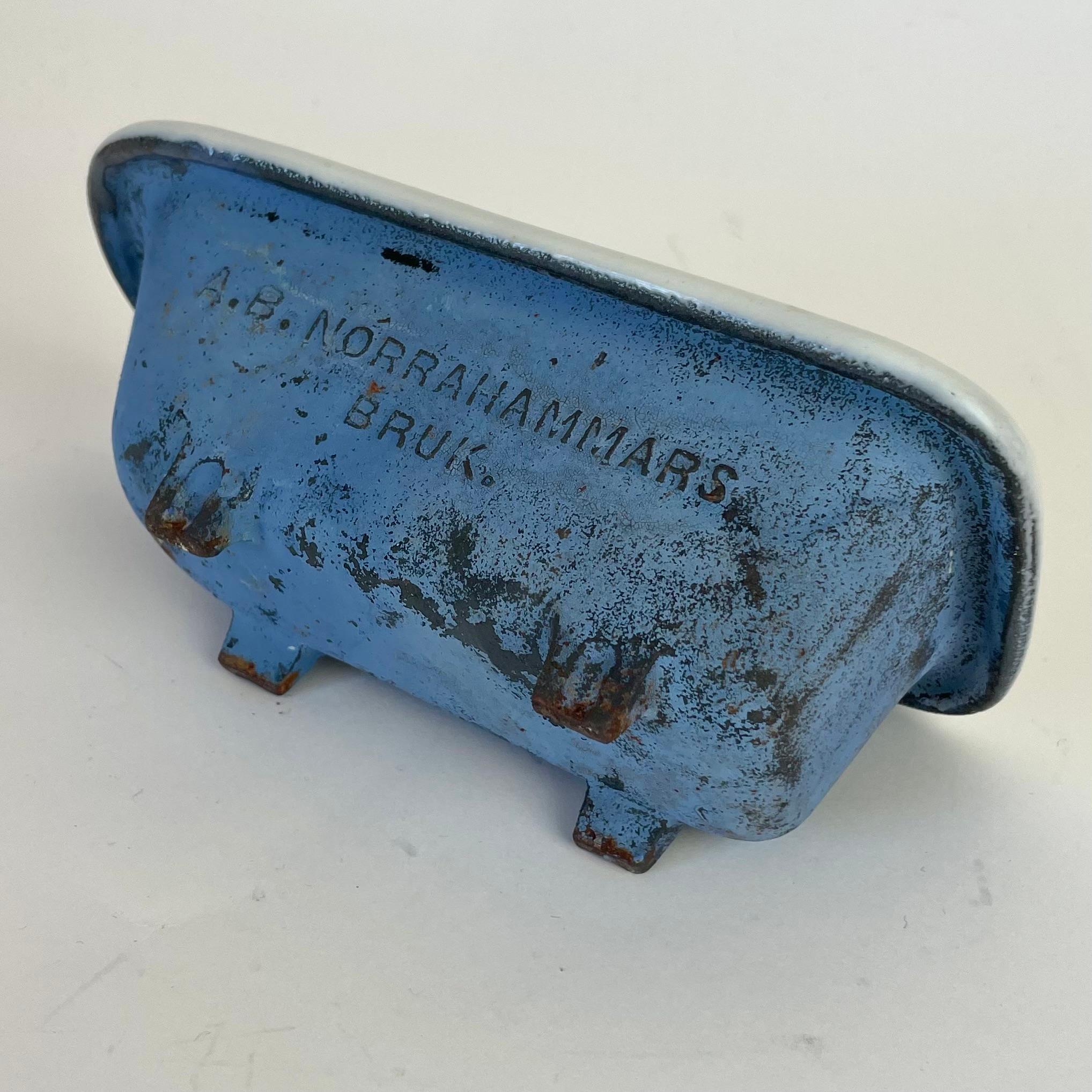 Miniature Enamel Bathtub Pipe Stand – A.B. Norrahammars Bruk, Sweden 3