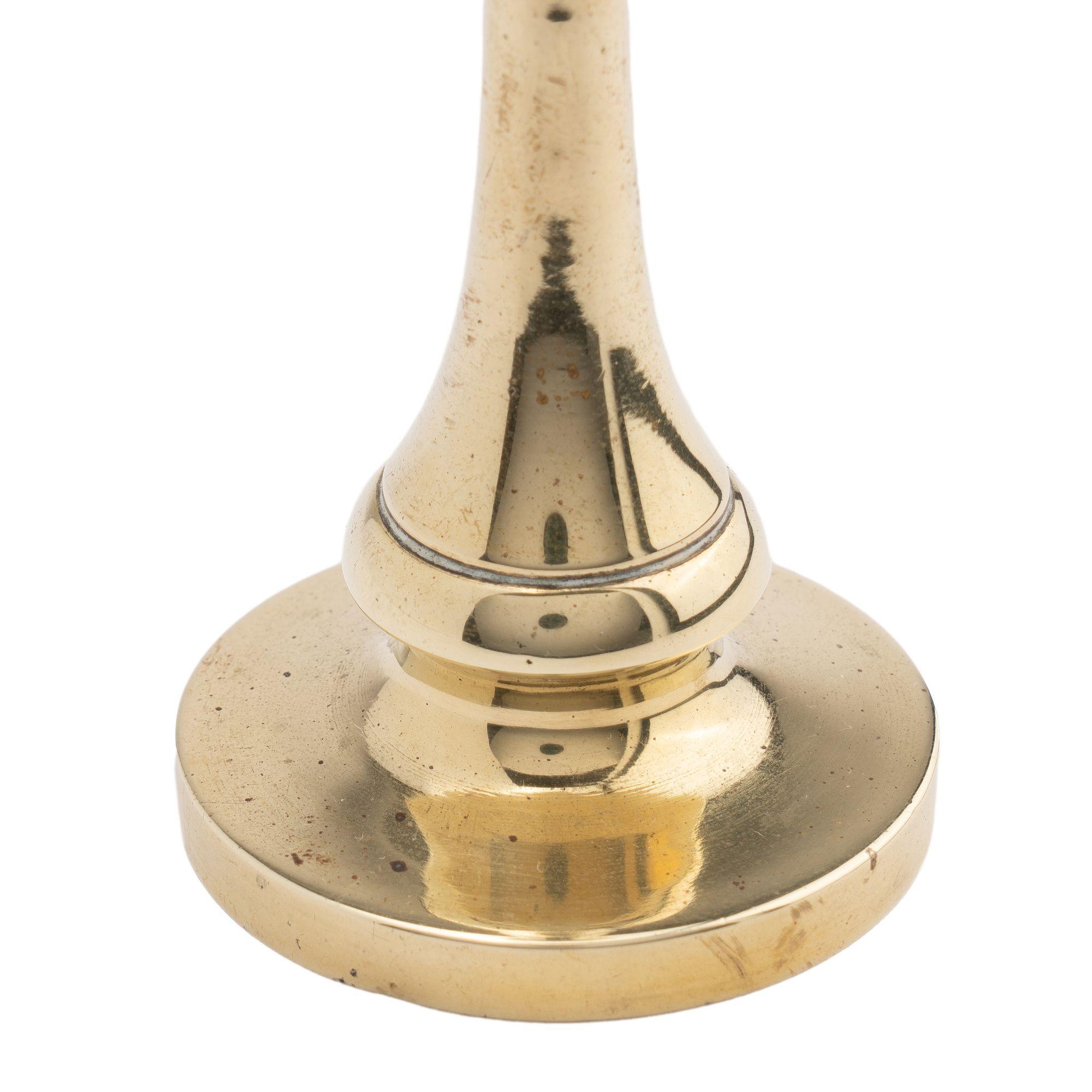Miniature English cast brass candlestick, 1800-20 In Good Condition For Sale In Kenilworth, IL