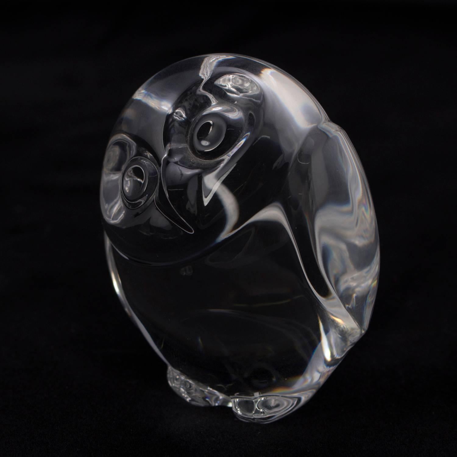 Miniature Figural Steuben Crystal Owl Sculpture, Signed, 20th Century In Good Condition In Big Flats, NY