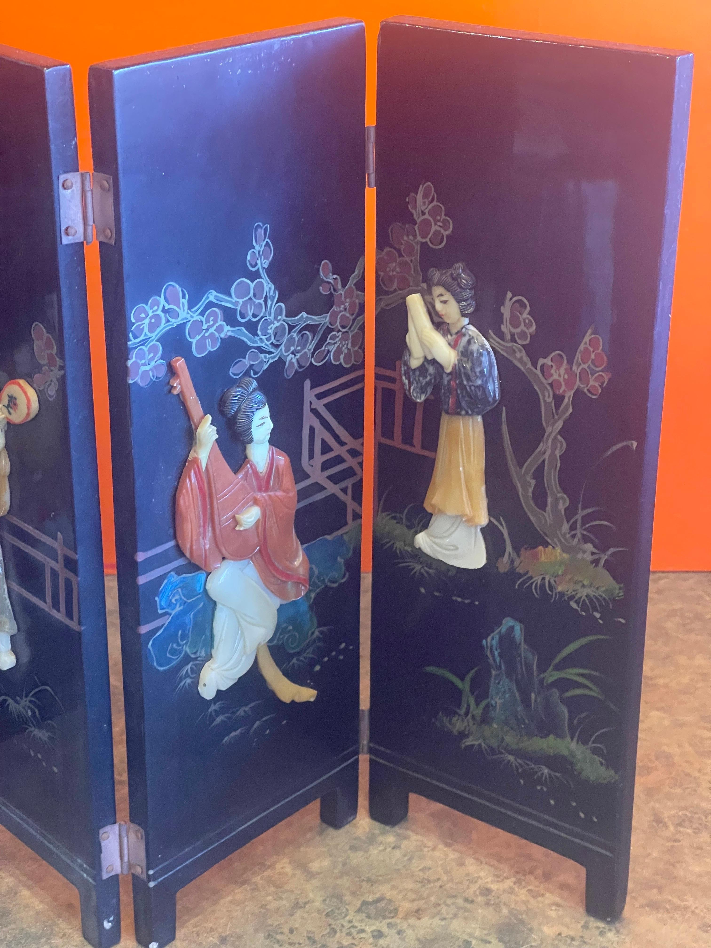 Miniature Four Panel Asian Figurine Folding Screen In Good Condition For Sale In San Diego, CA