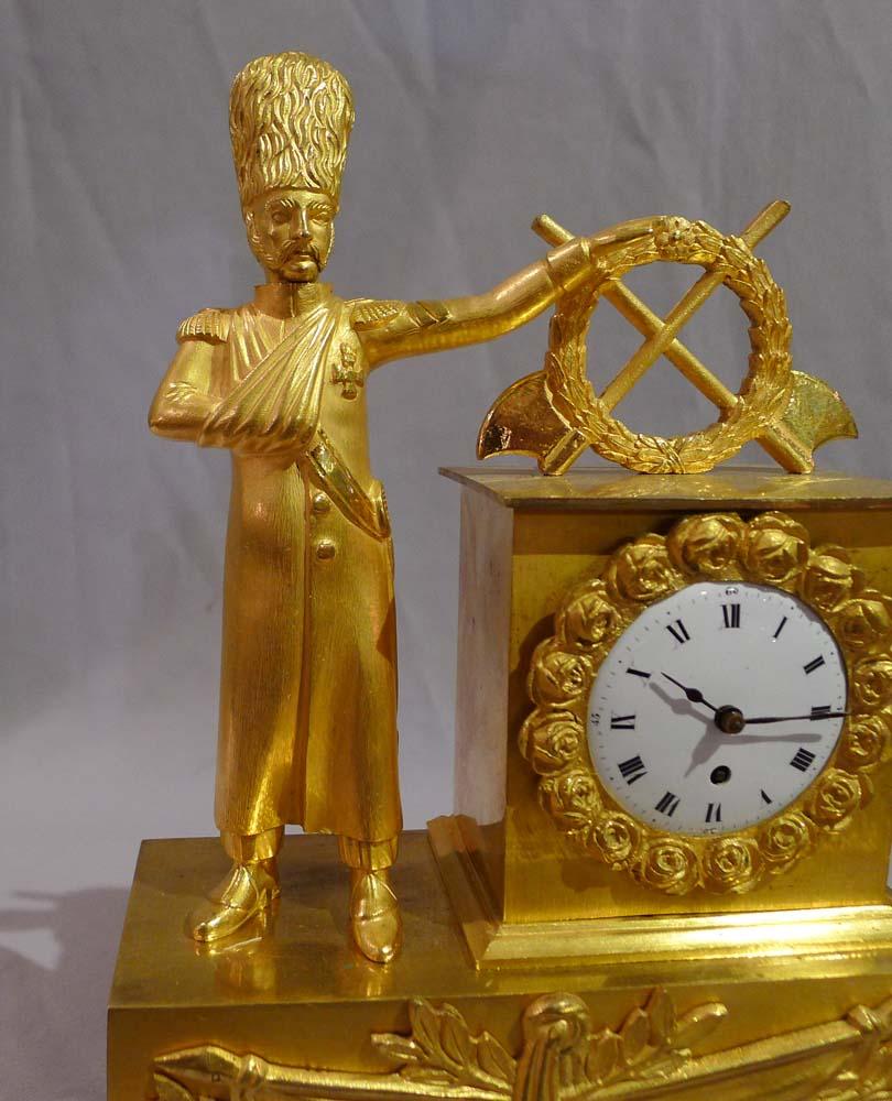 Miniature French Empire Ormolu Mantel Clock of Soldier In Good Condition For Sale In London, GB