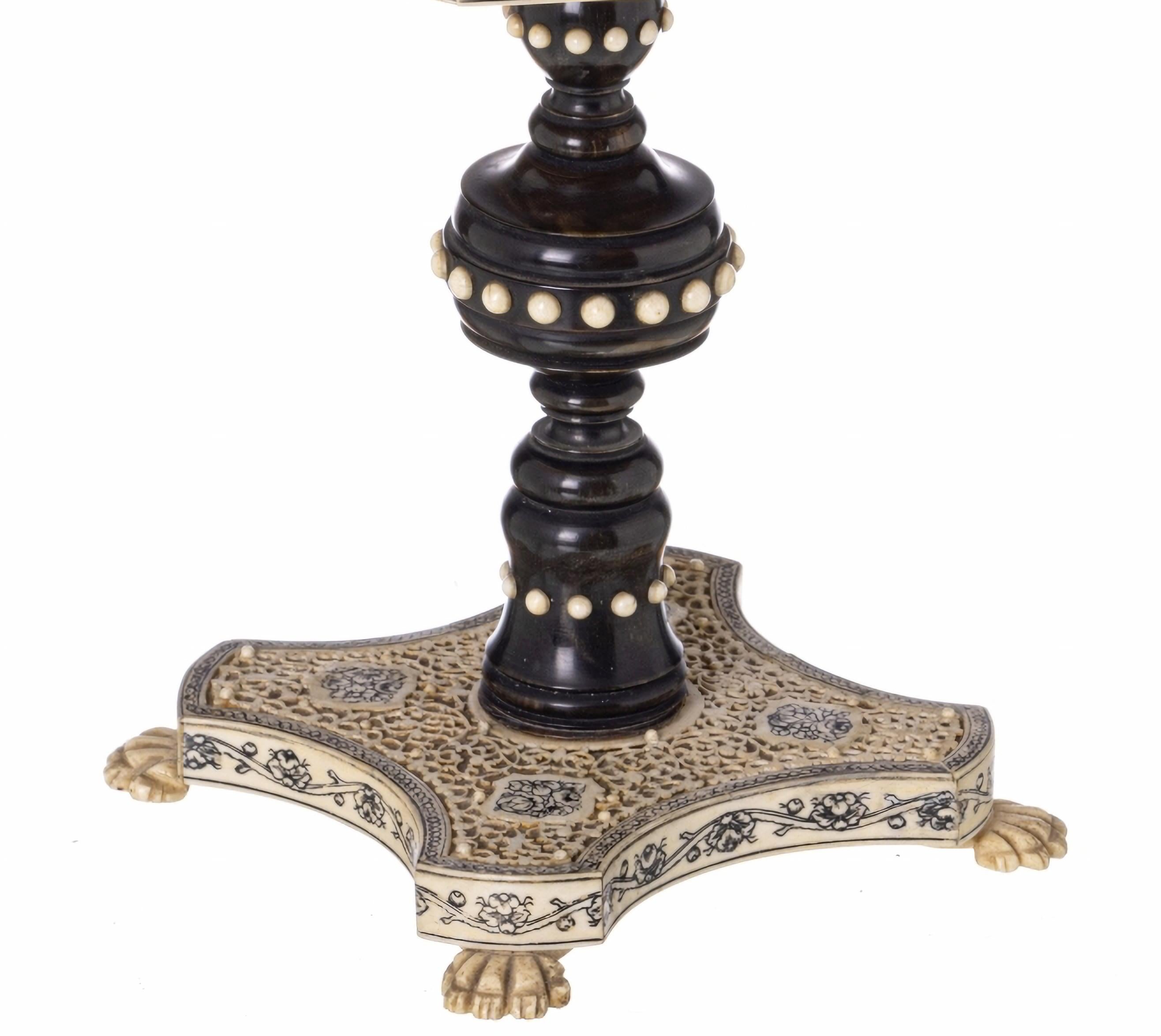 English MINIATURE GAME TABLE WITH CHESS PIECES  19th Century Anglo-Indian  For Sale
