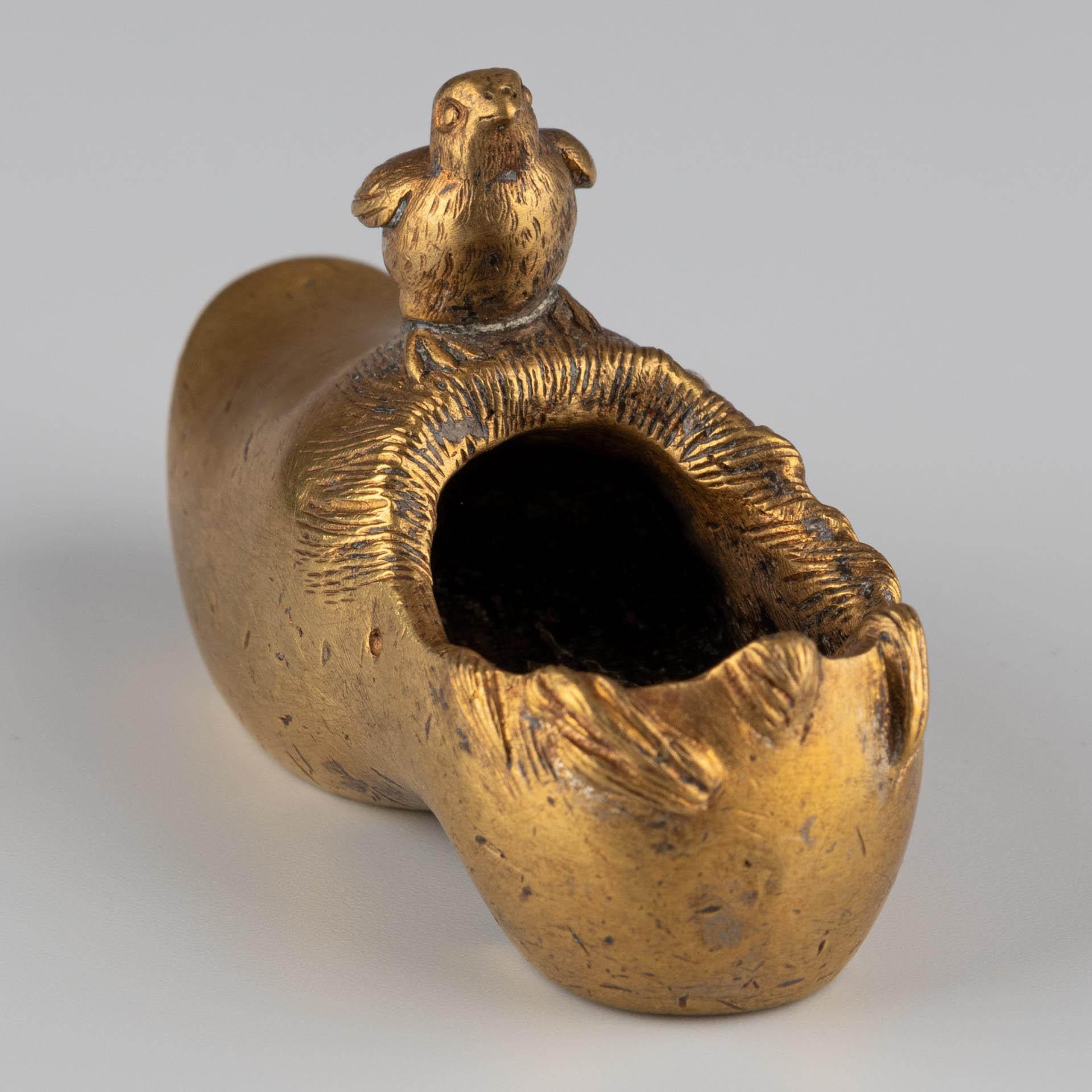 Miniature Gilt Bronze Shoe, circa 1900 In Good Condition For Sale In Greven, DE