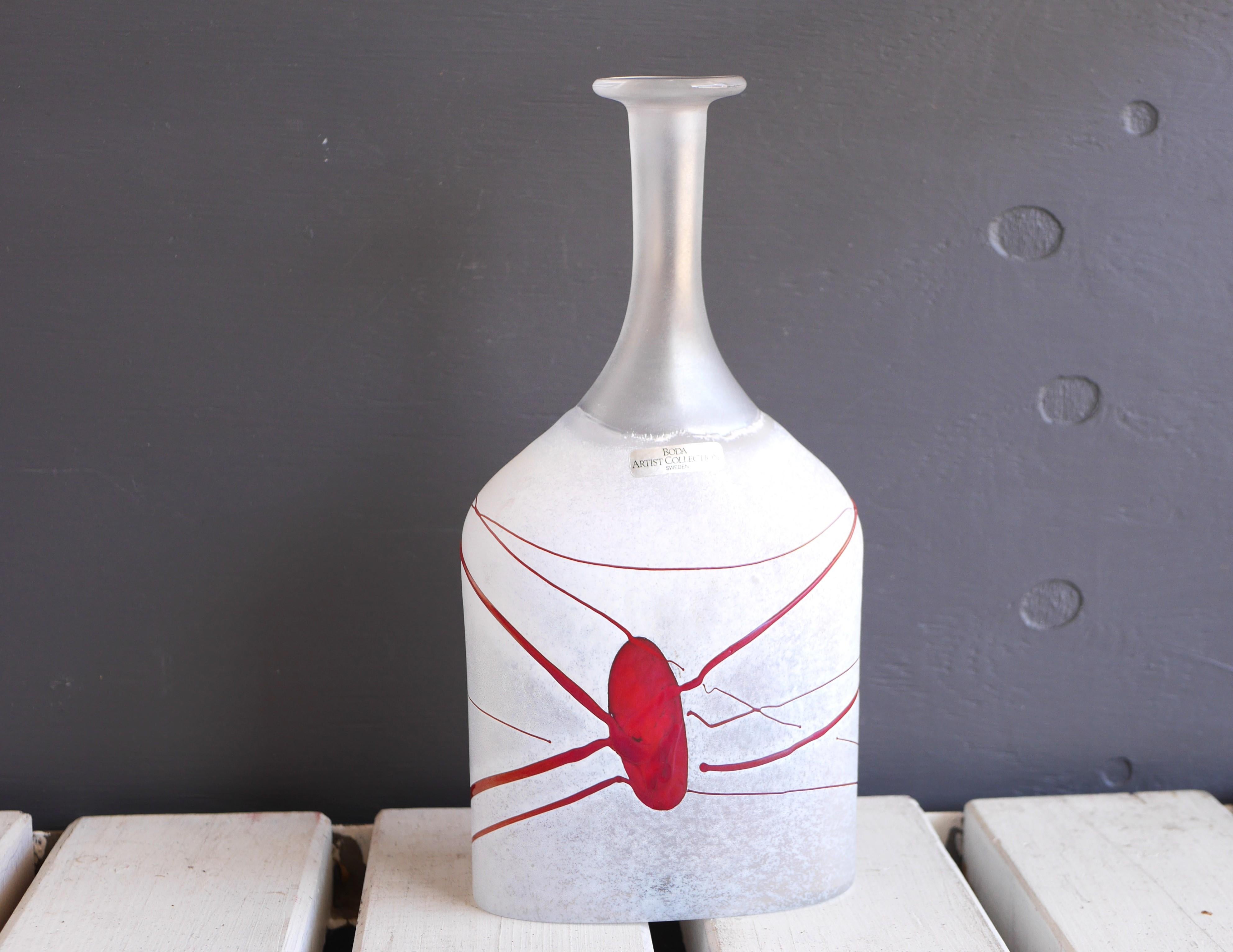 Scandinave moderne Vase d'art miniature en verre de la 