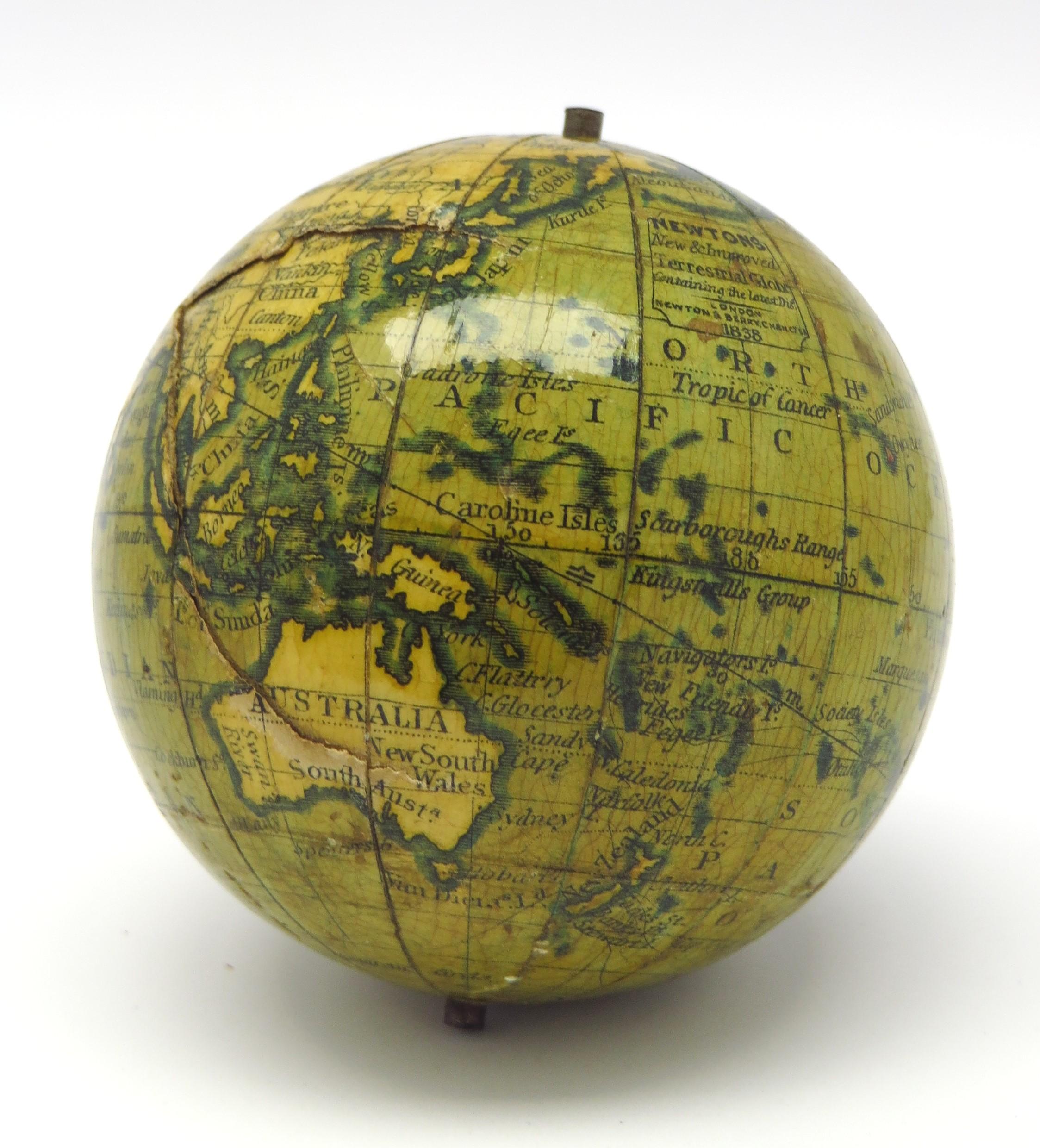 Miniature globe in aturned and stained beech For Sale 4