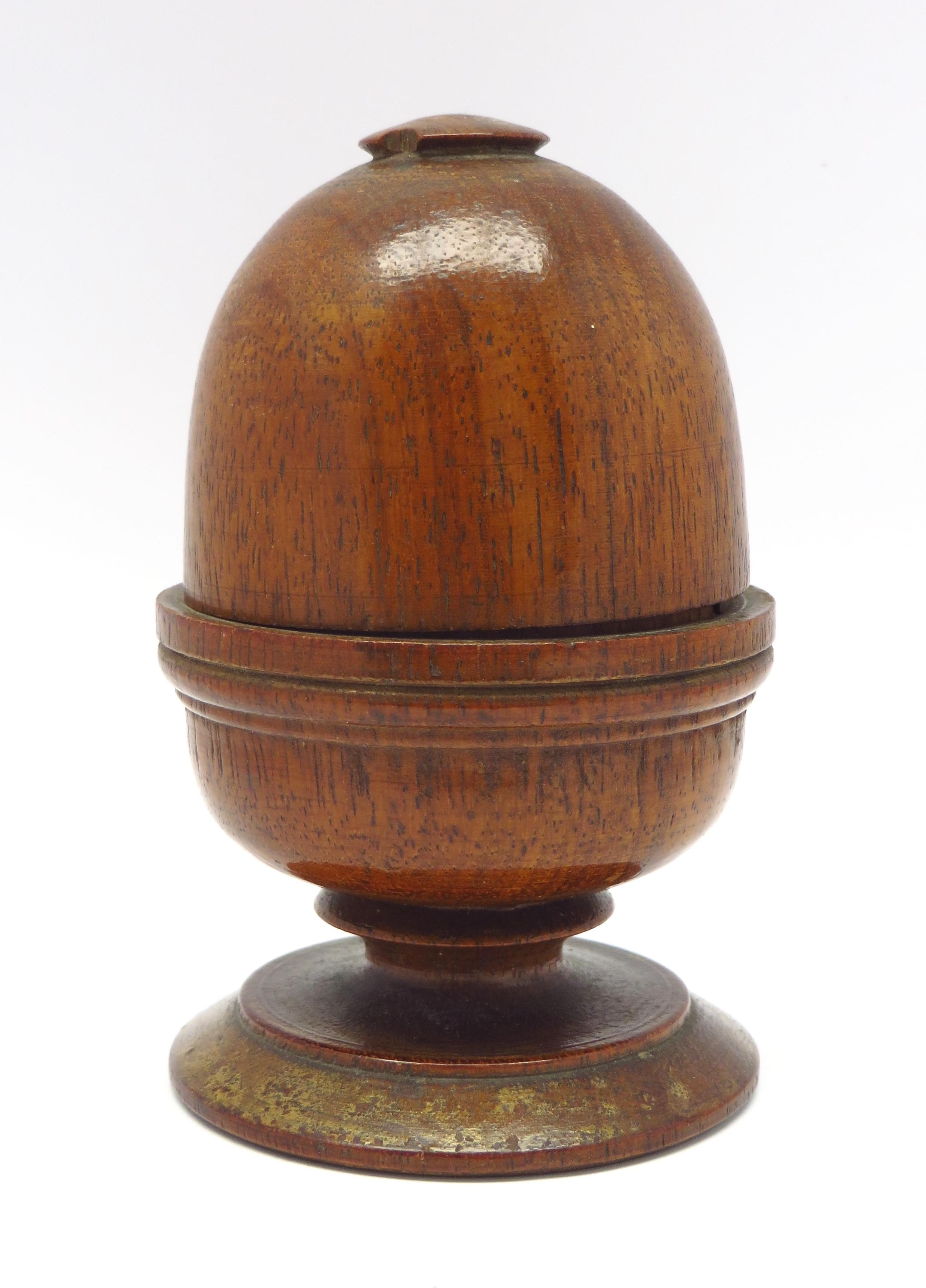 Newton & Son pocket globe

London, 1838

Miniature terrestrial globe with a diameter of 2 inches / 5 cm.

In a turned and stained beech two-section case, 3,95 inches / 10 cm. high.
