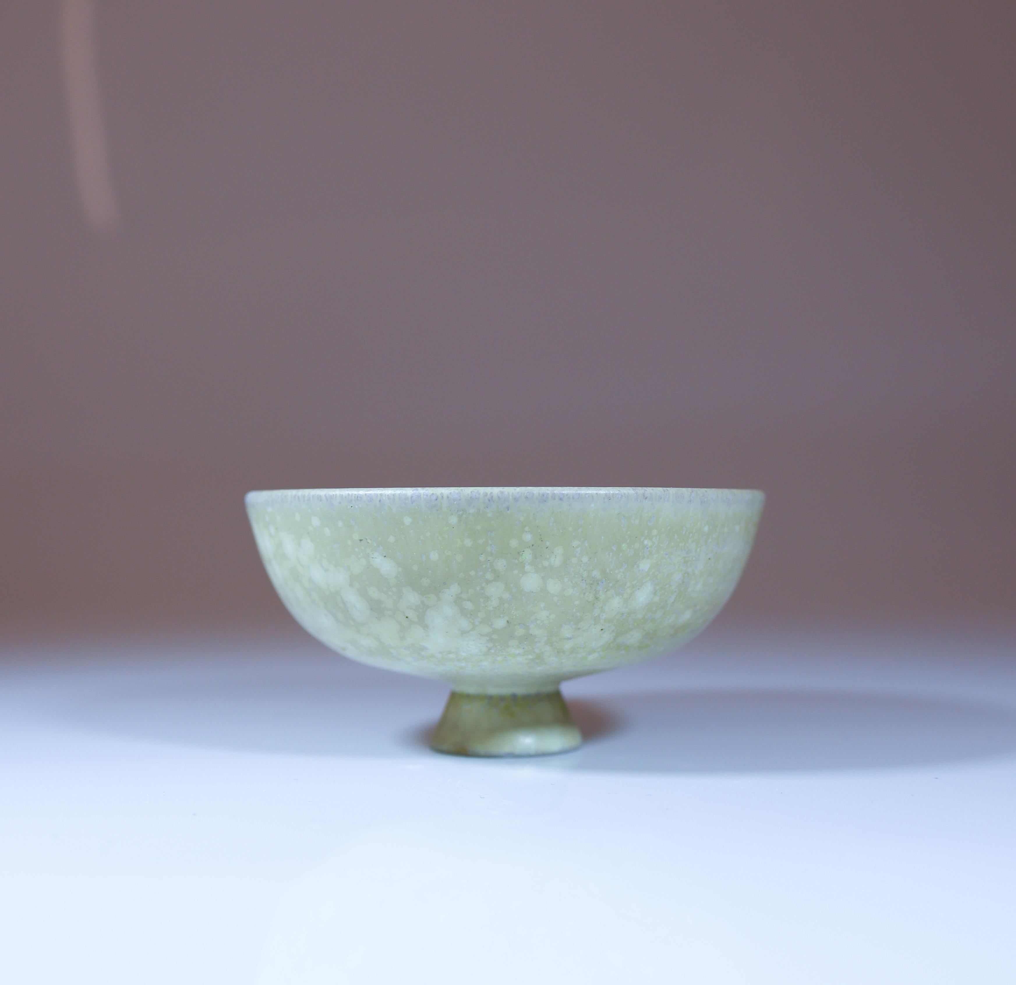 Vernissé Bol gris miniature - Gunnar Nylund - Années 1940-1950 - Milieu du XXe siècle en vente