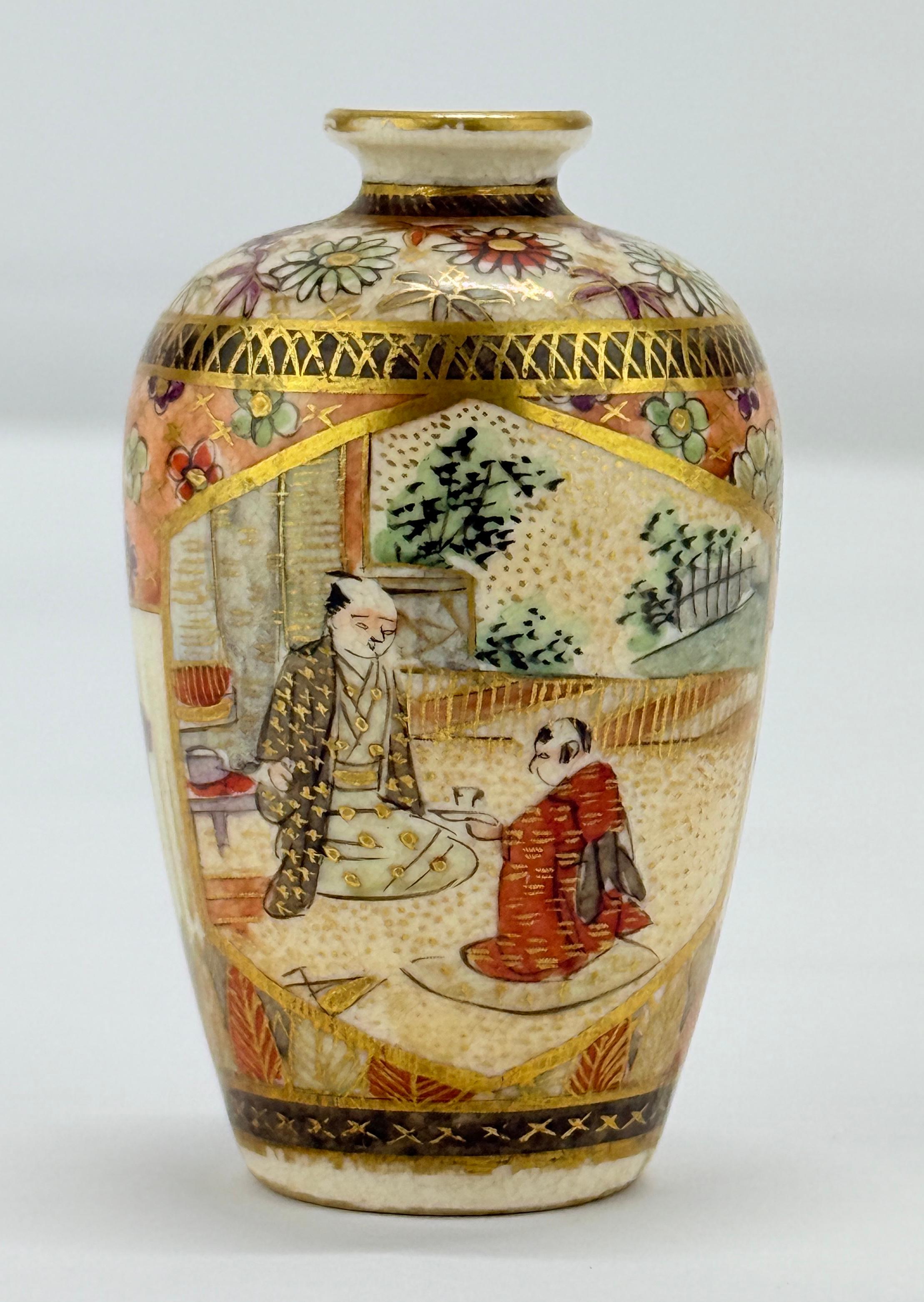 Vase d'armoire miniature en porcelaine de Satsuma - Signé, époque Meiji Bon état - En vente à Atlanta, GA