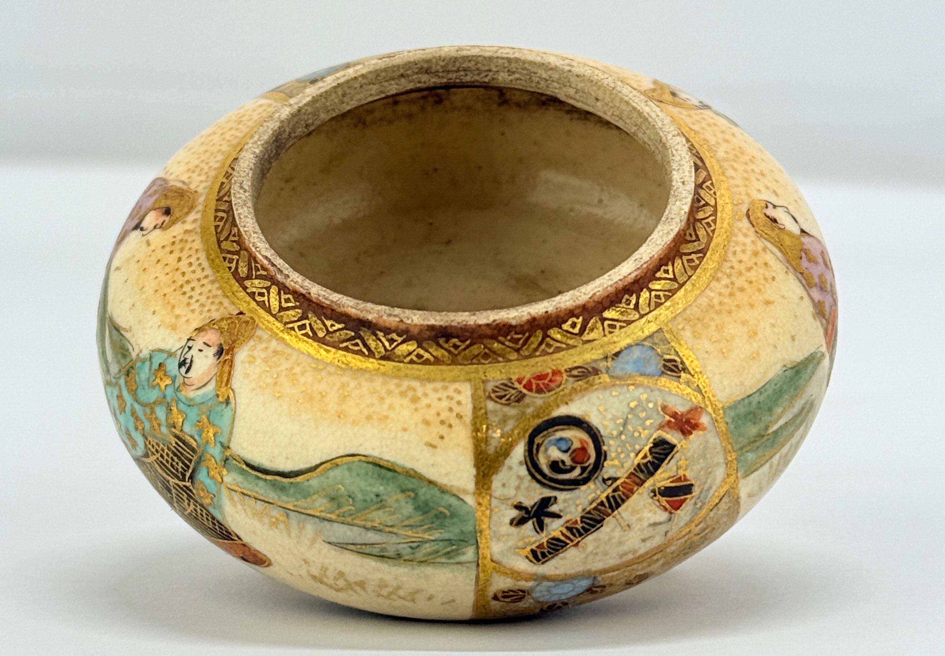 Censor en miniatura de porcelana japonesa Satsuma con motivo samurai - Firmado, Era Meiji en venta 6