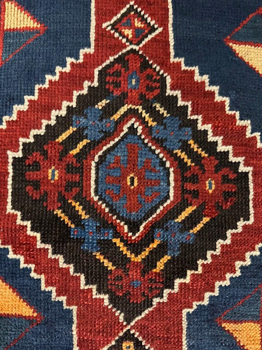 Miniature Kazak Gebetsteppich (Handgewebt) im Angebot