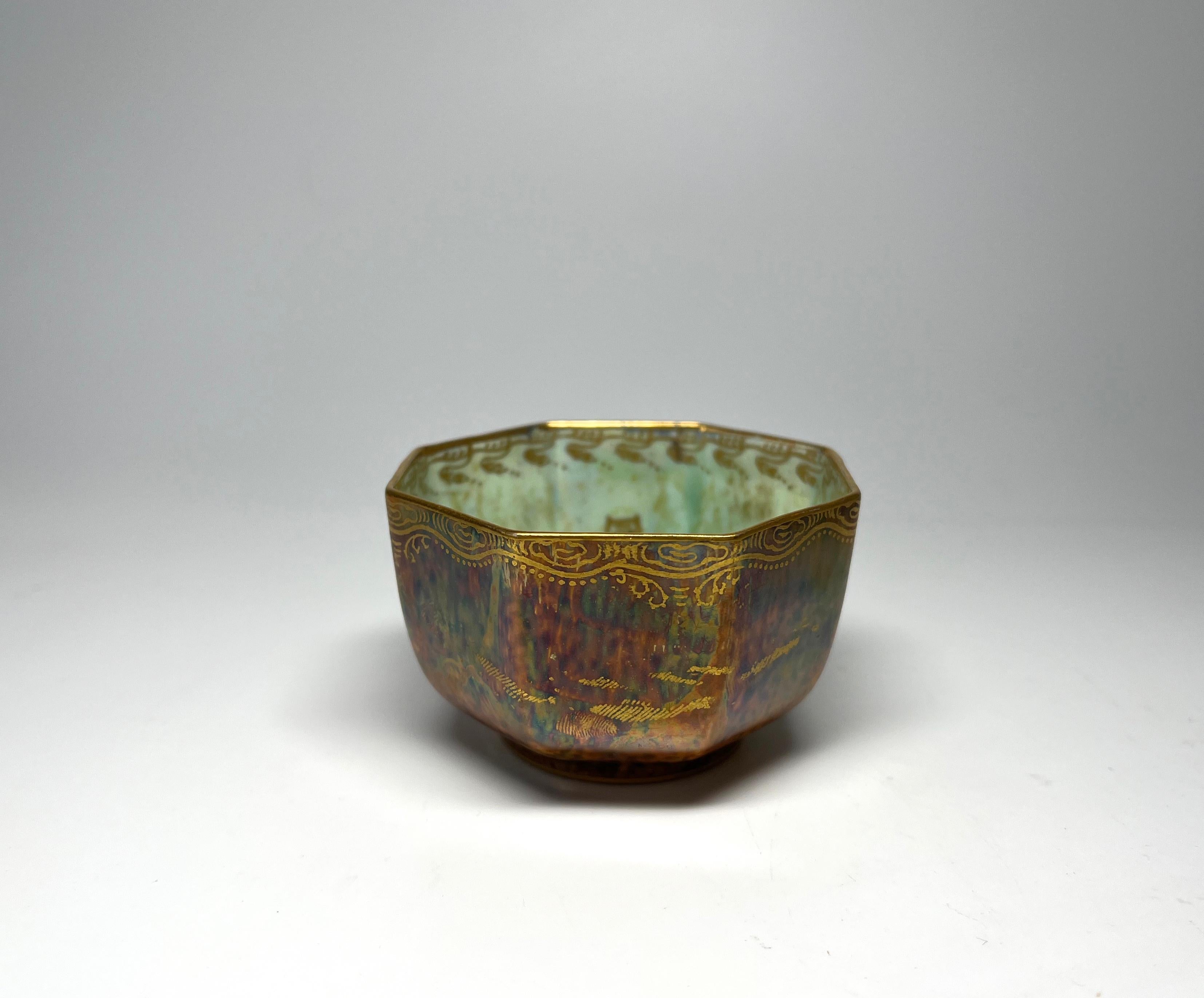 Miniature Lustre Octagonal Bowl by Daisy Makeig-Jones, Wedgwood, c1920 In Good Condition In Rothley, Leicestershire