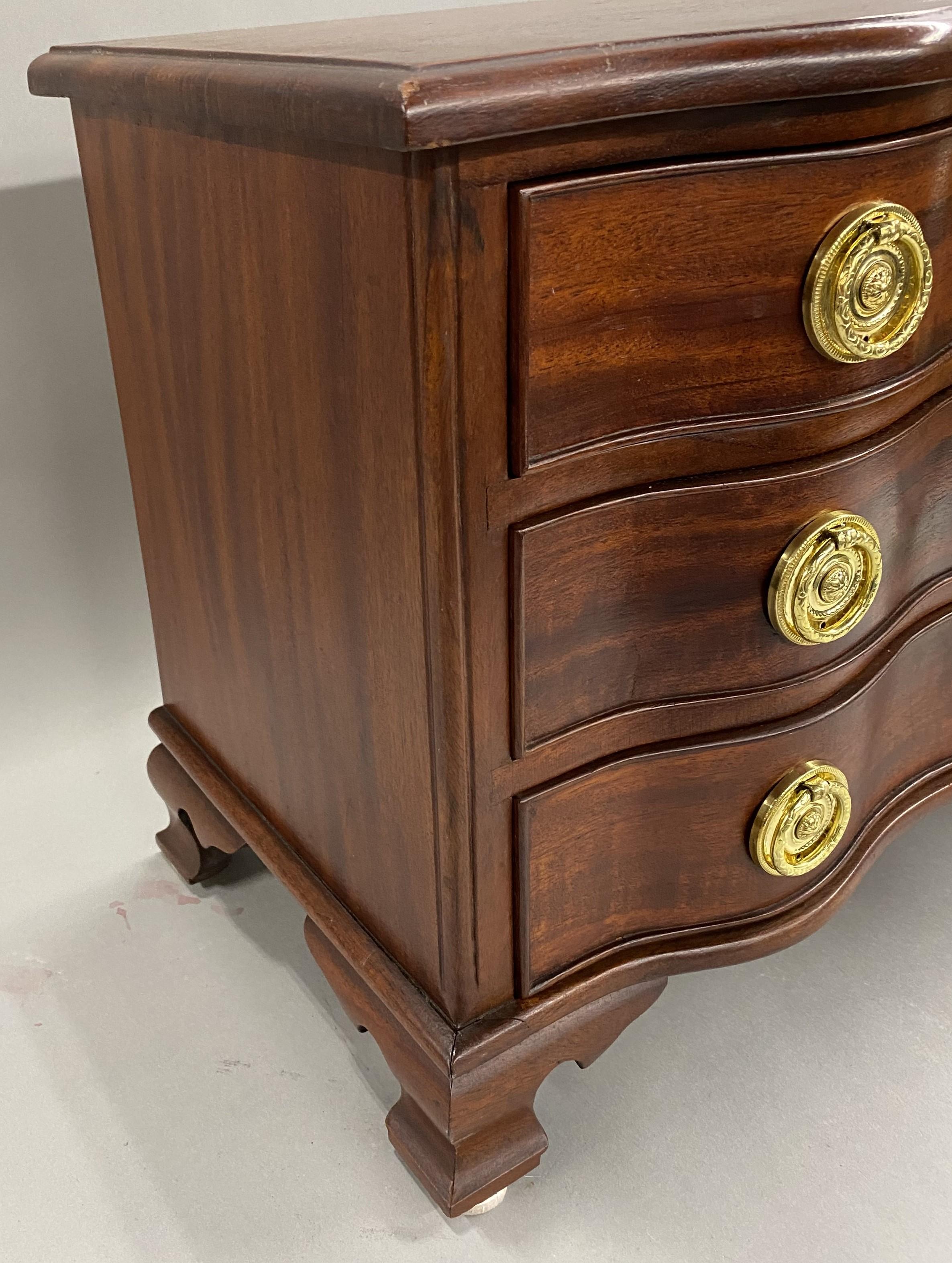 Chippendale Miniature Mahogany Serpentine Three Drawer Chest with Round Brass Pulls For Sale