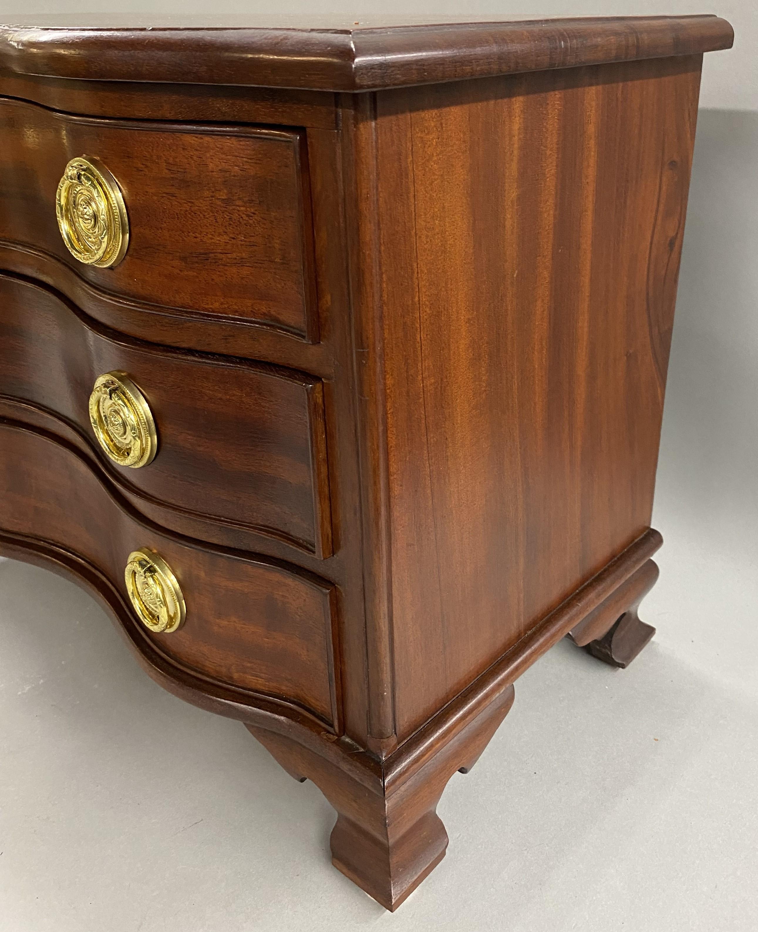 American Miniature Mahogany Serpentine Three Drawer Chest with Round Brass Pulls For Sale