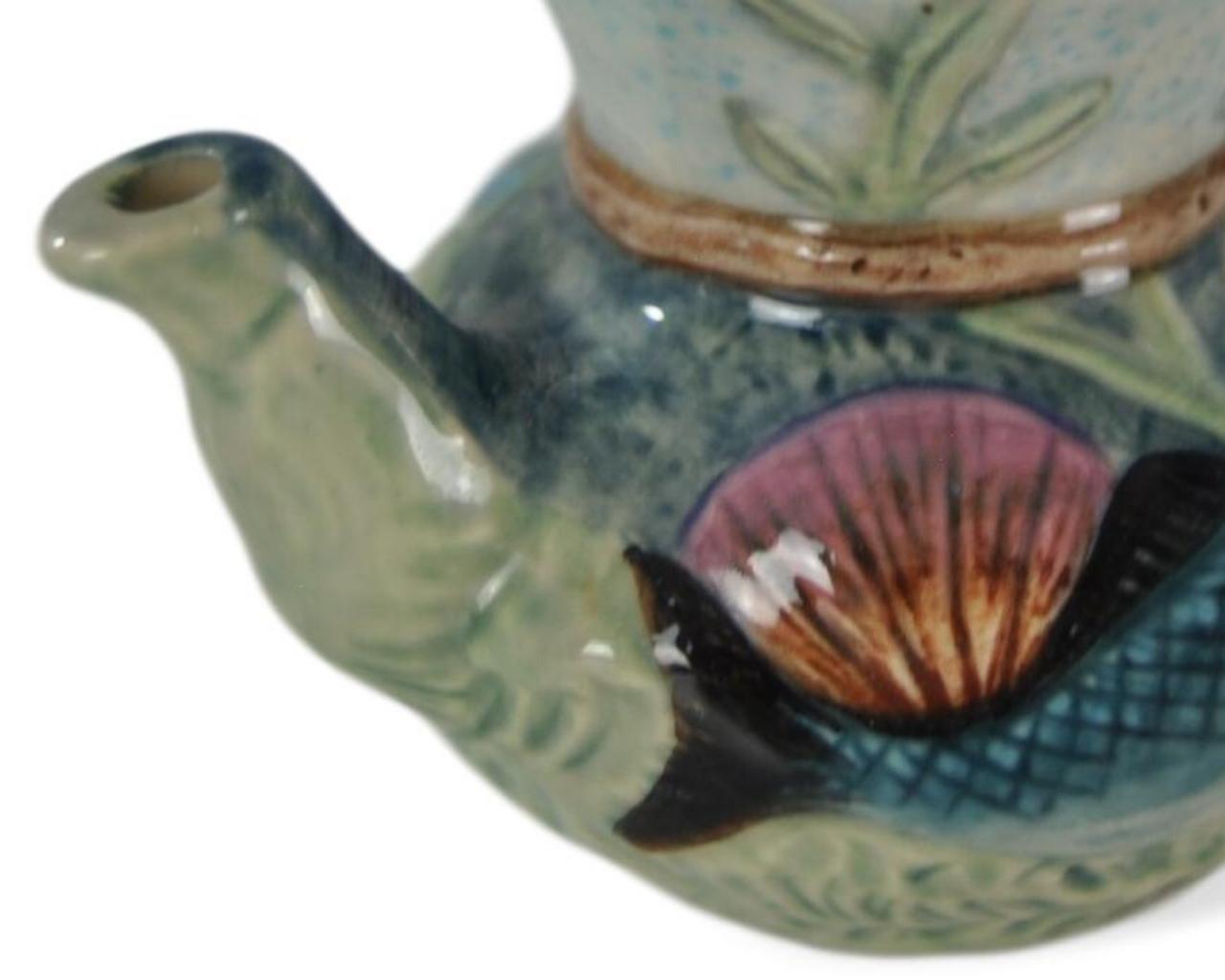 Miniature Majolica-Glazed Porcelain Teapot Fish in Waves, English, circa 1920 In Excellent Condition For Sale In Banner Elk, NC