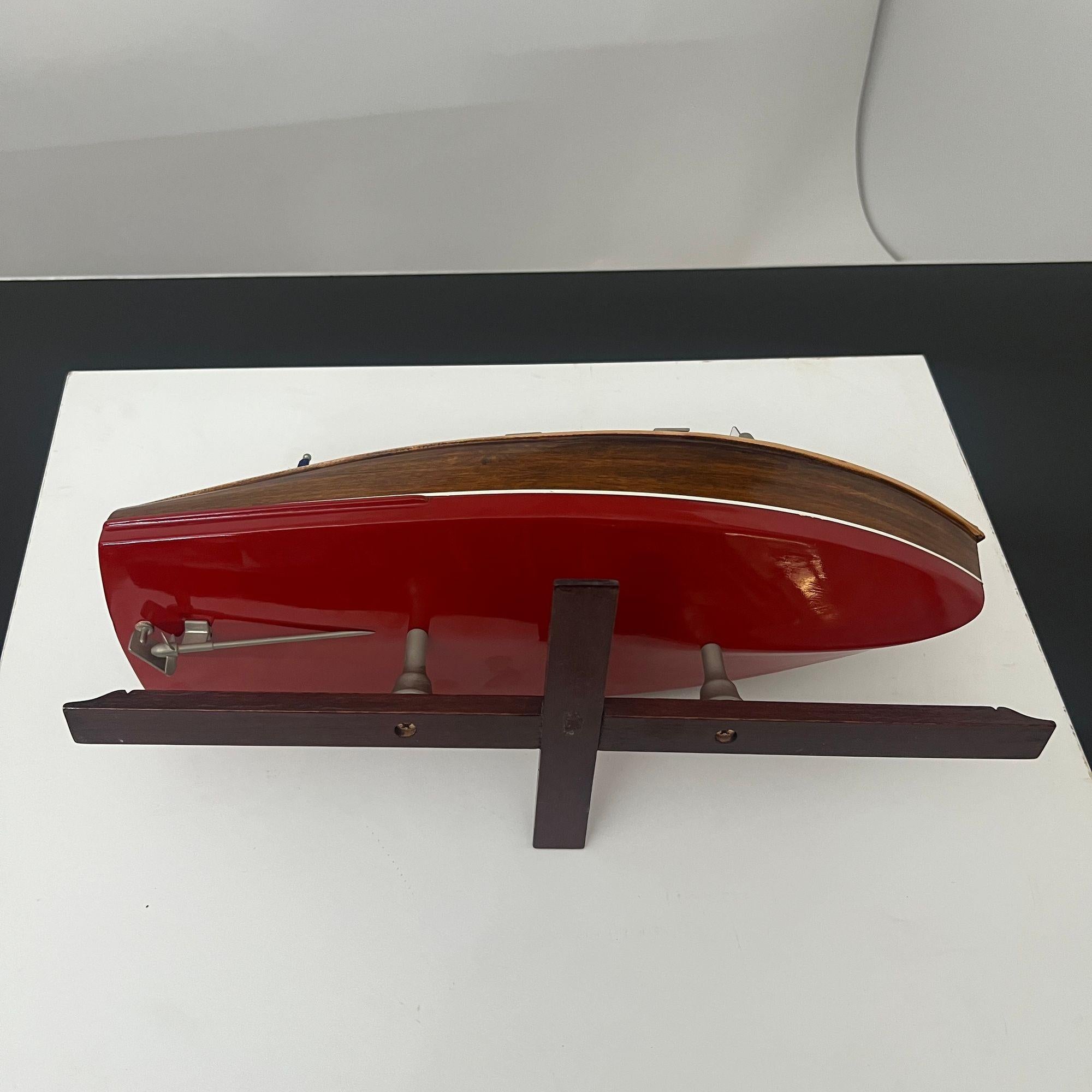 Miniature Motorboat, Chris Craft, Various Woods, Metal, Lacquer, USA circa 1950 en vente 4