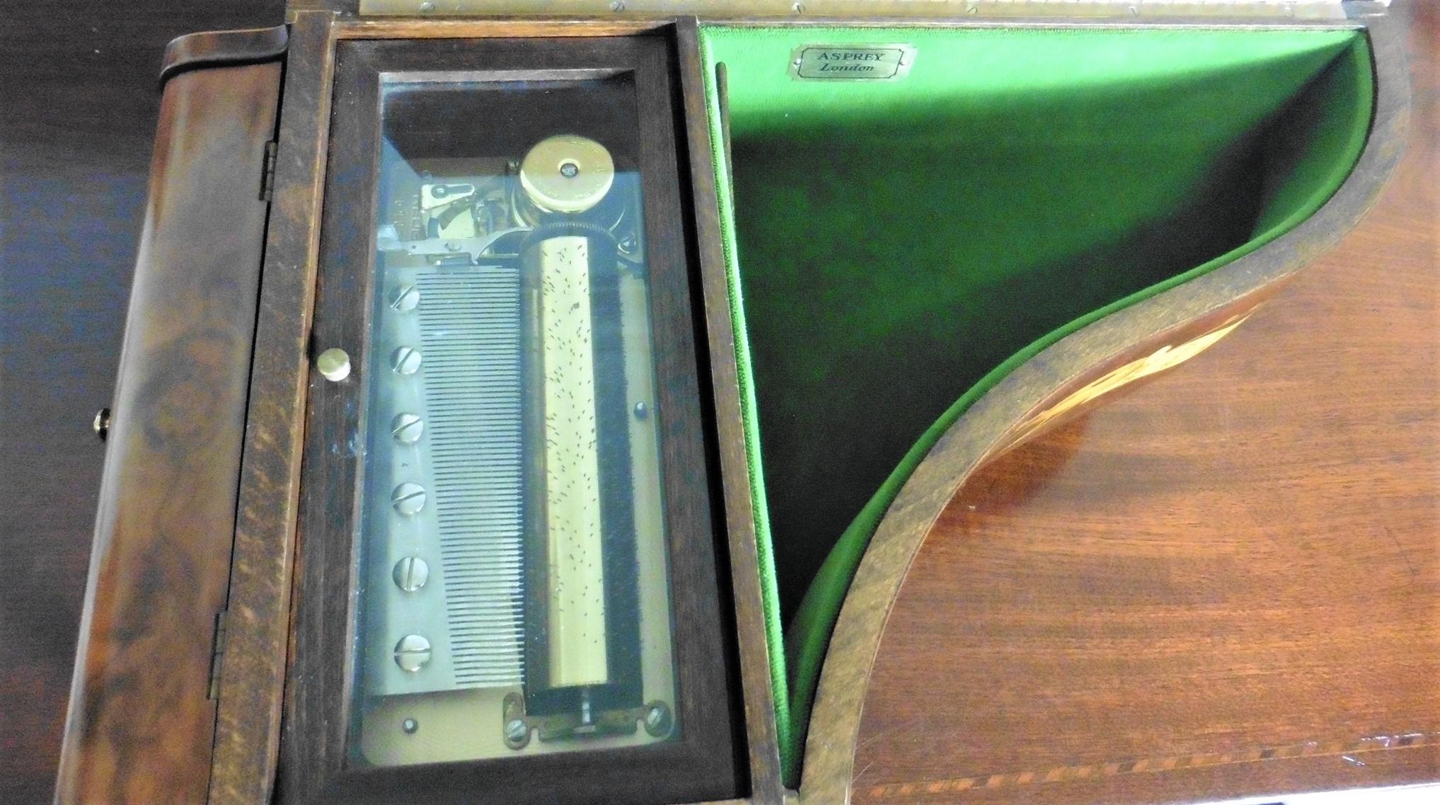 Miniature Musik- und Schmuckkästchen, Asprey London, Uhrwerk von Reuge, Schweiz (Ende des 20. Jahrhunderts) im Angebot