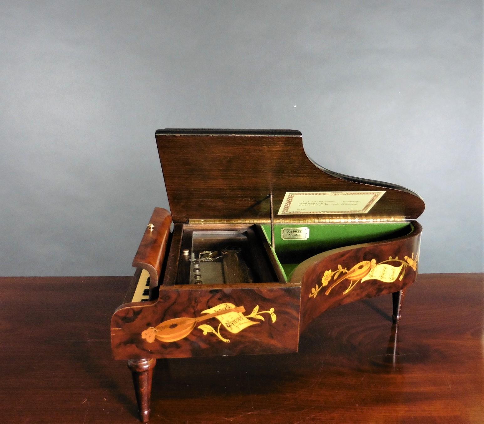 Miniature Music and Jewellery Box Asprey, London, Movement by Rouge, Switzerland For Sale 2