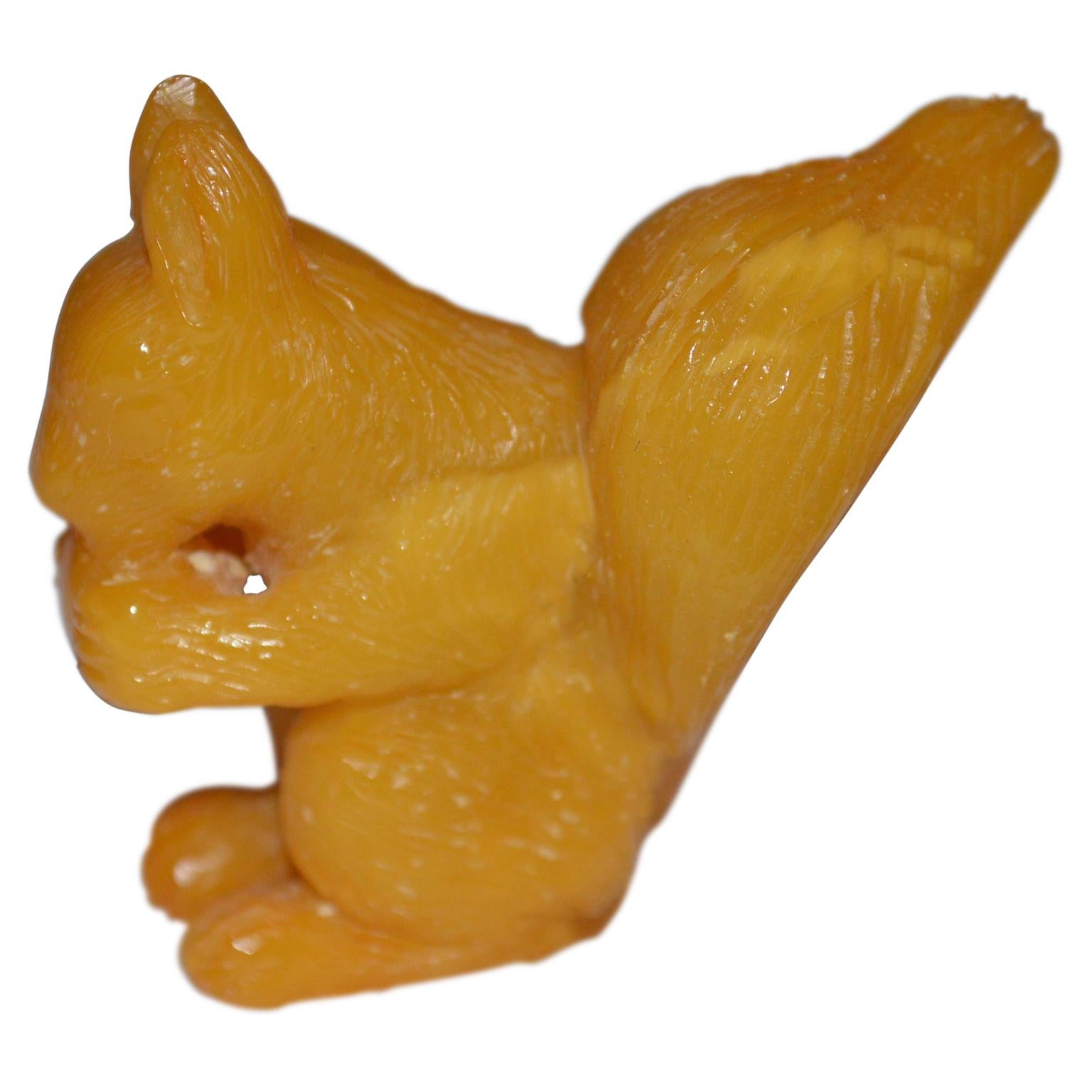Danois Écureuil en ambre naturel miniature en vente