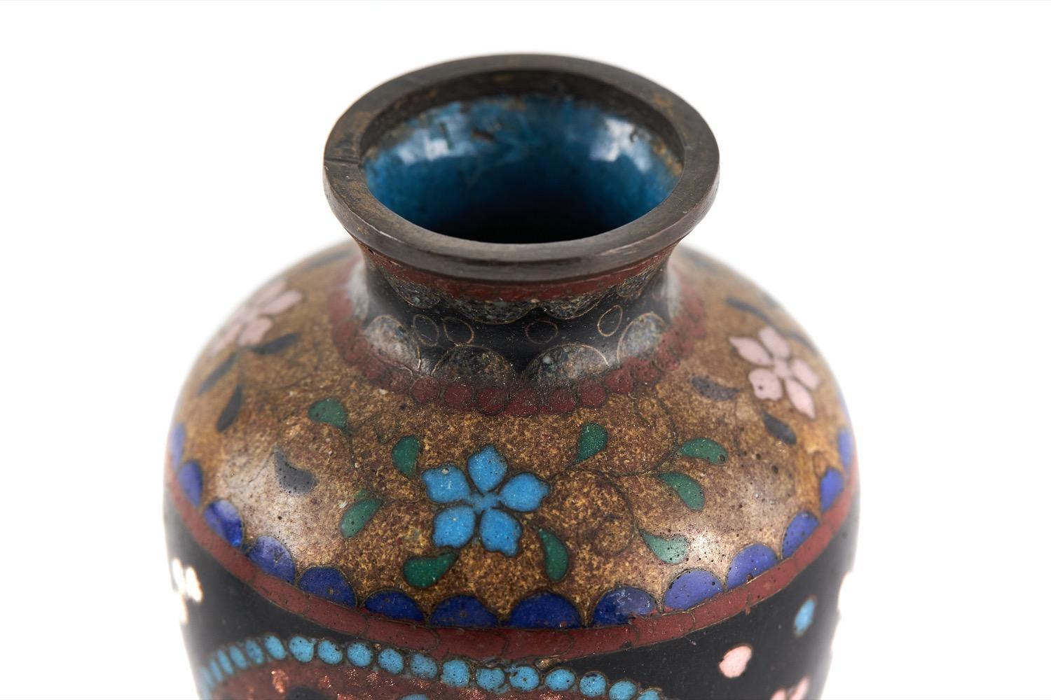 Céramique Miniature paire de vases cloisonnés japonais anciens en vente