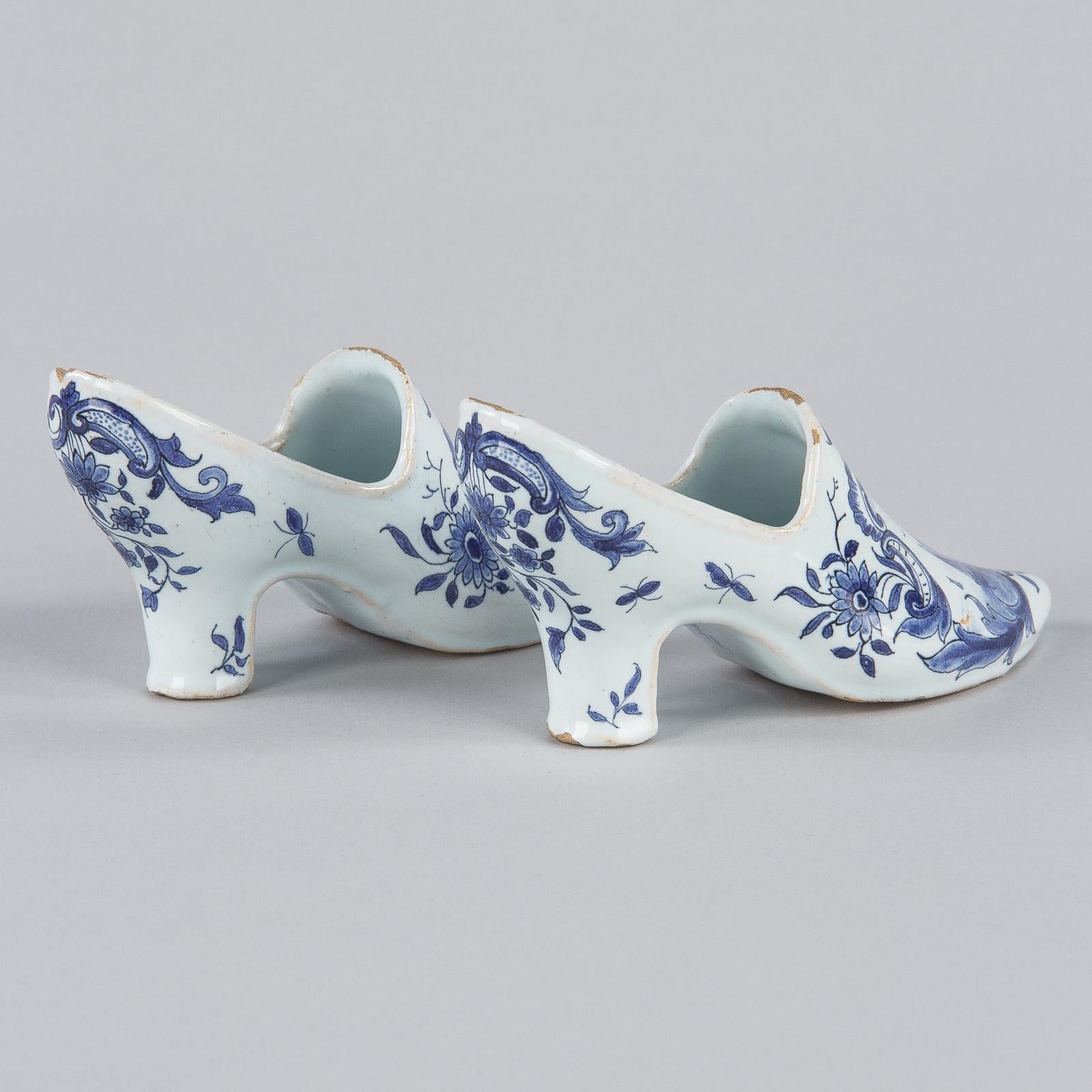 Miniature Delft Ceramic Shoes, Netherlands, 1940s For Sale 3