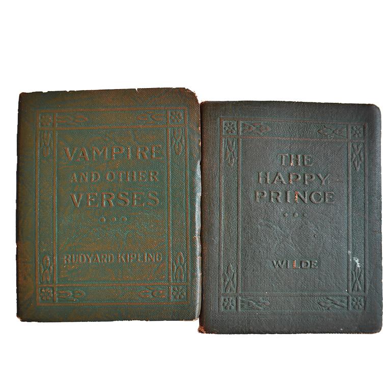American Miniature Pair of Green Art Deco Leather Books Oscar Wilde Rudyard Kipling 1900s