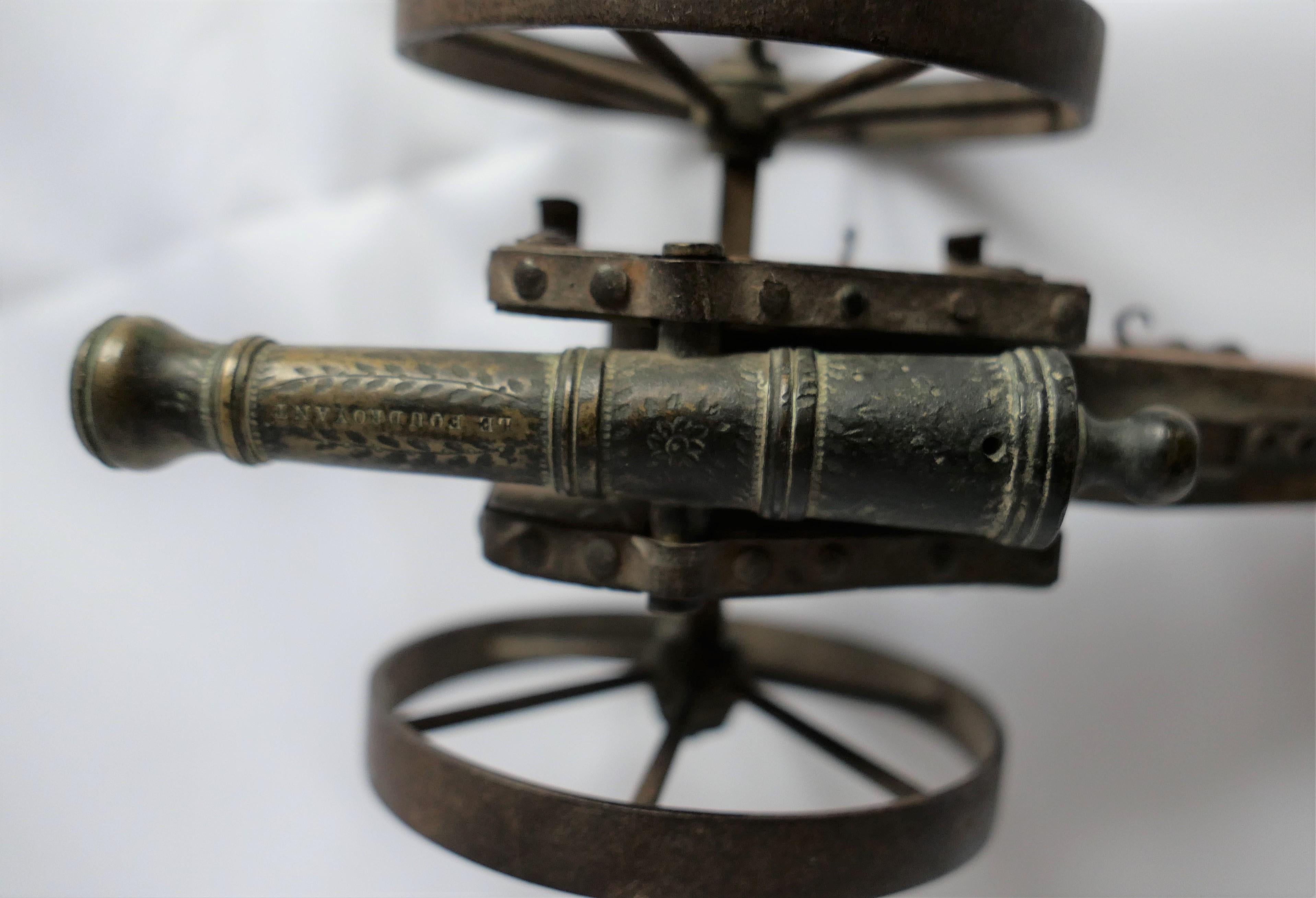 Miniature Patinated Bronze Canon on a Wooden Field Gun-Carriage, 19th Century 4