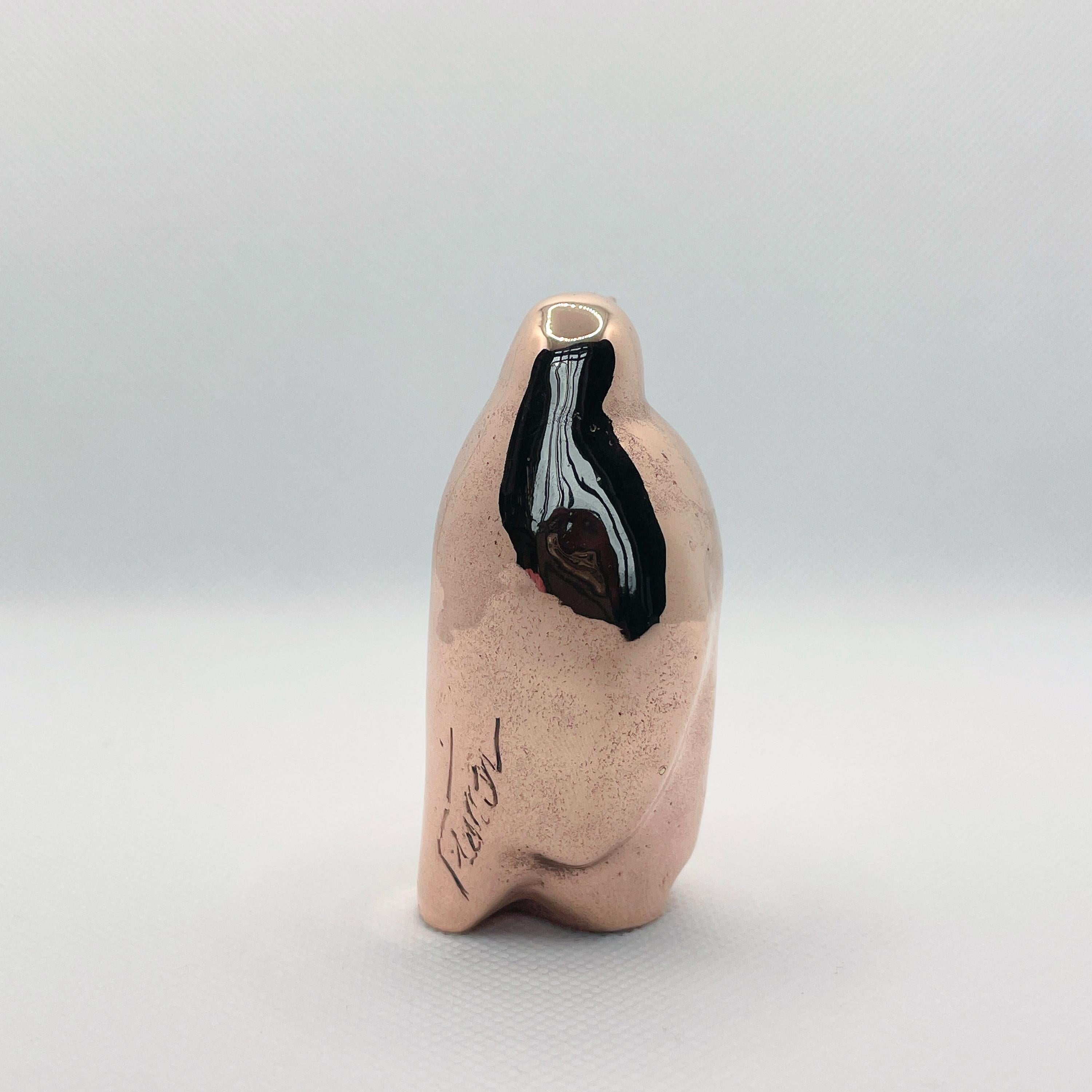Scultura in bronzo massiccio in miniatura di Javier de la Rosa, Pinguino fuso a mano In condizioni Nuovo in vendita a London, GB