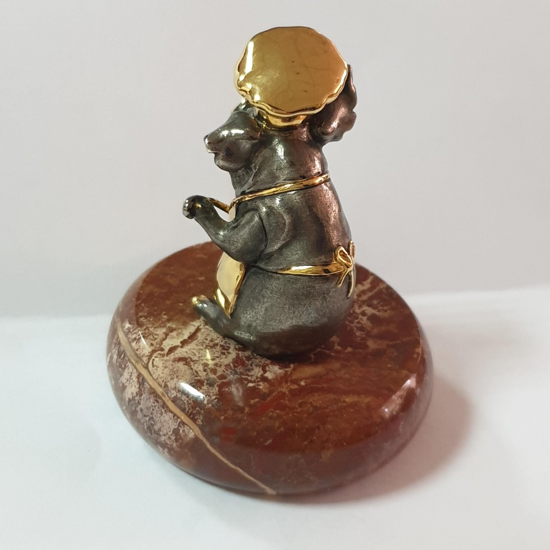 Contemporain Talisman de chef en forme de cochon miniature en argent véritable plaqué or en vente