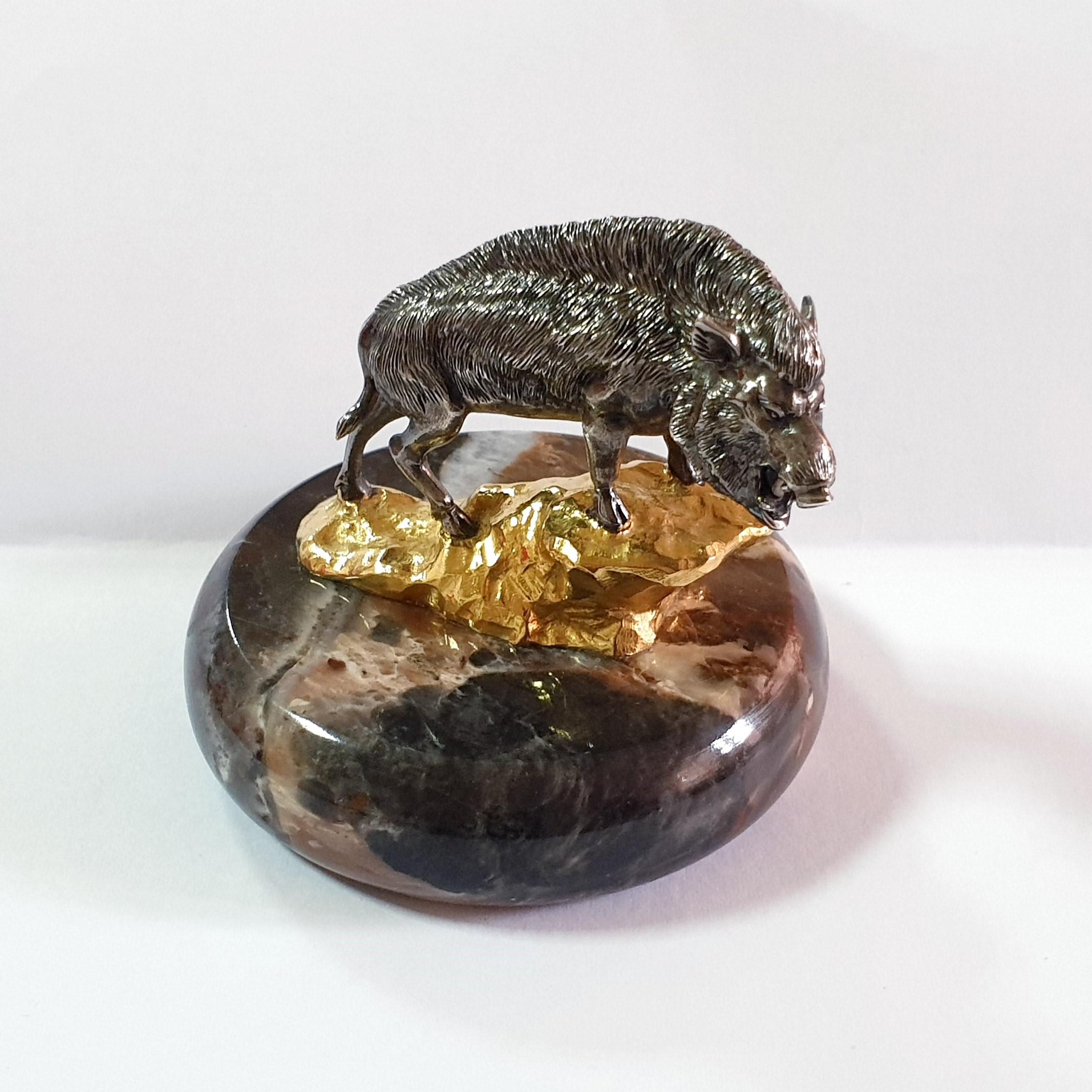 Contemporaneo Talismano maiale in miniatura Argento genuino placcato oro Maiale selvatico in vendita
