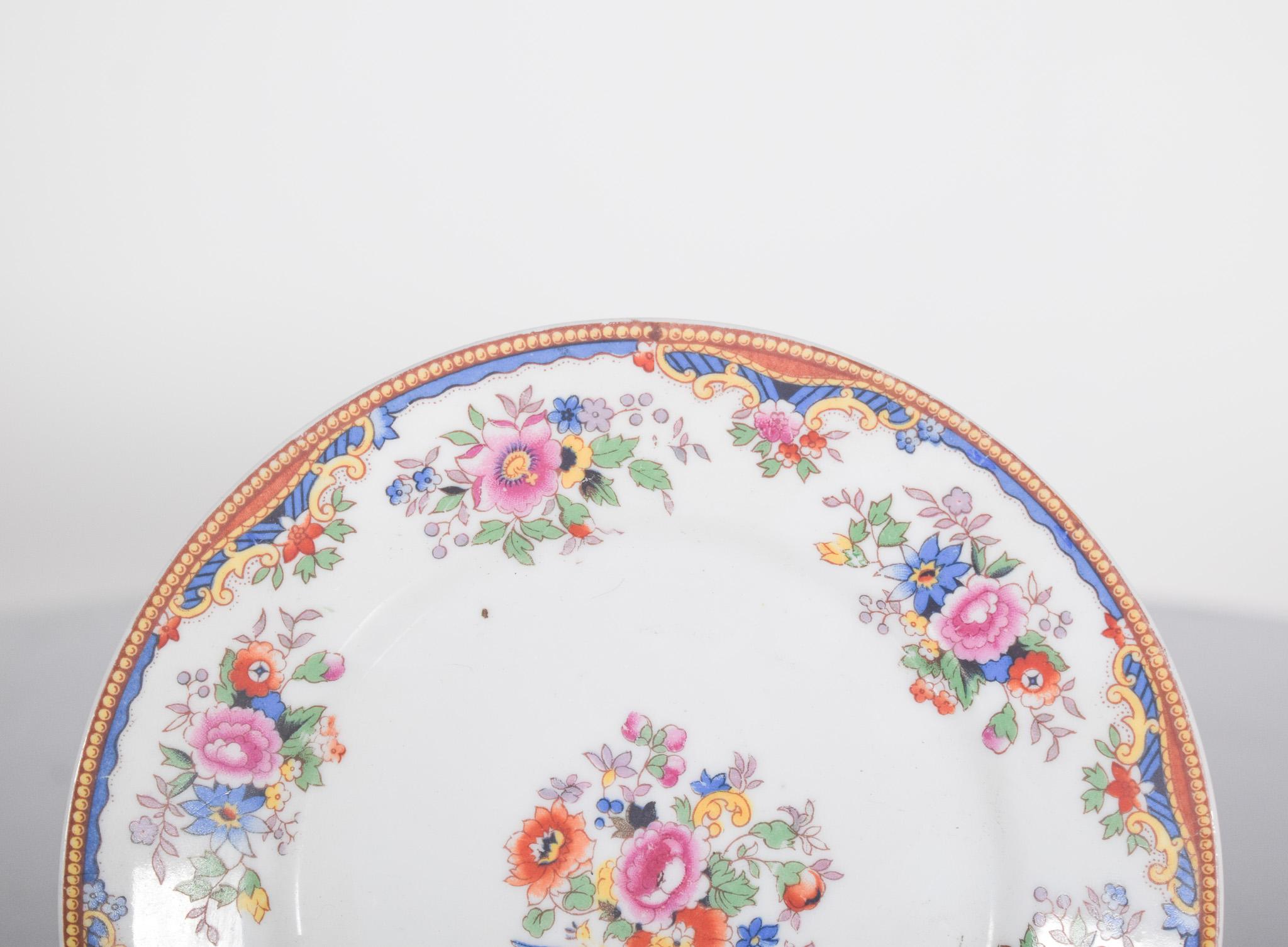 Plato miniatura, en porcelana de Electro Cerâmica Moderno de mediados de siglo en venta