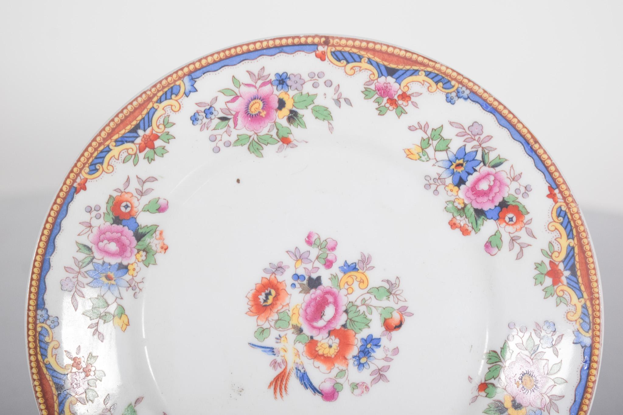 Plato miniatura, en porcelana de Electro Cerâmica Portugués en venta