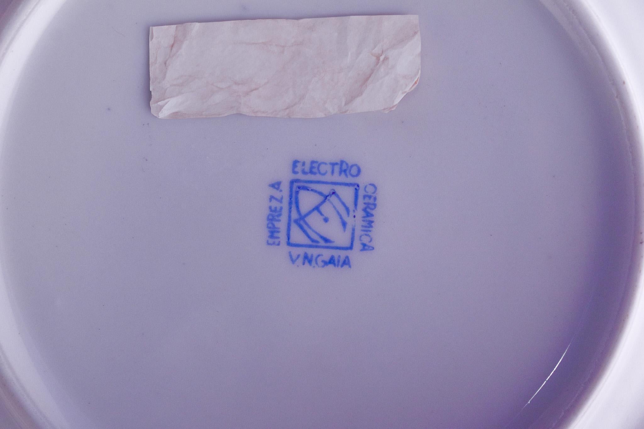 Plato miniatura, en porcelana de Electro Cerâmica en Bastante bueno estado para la venta en Lisboa, Lisboa