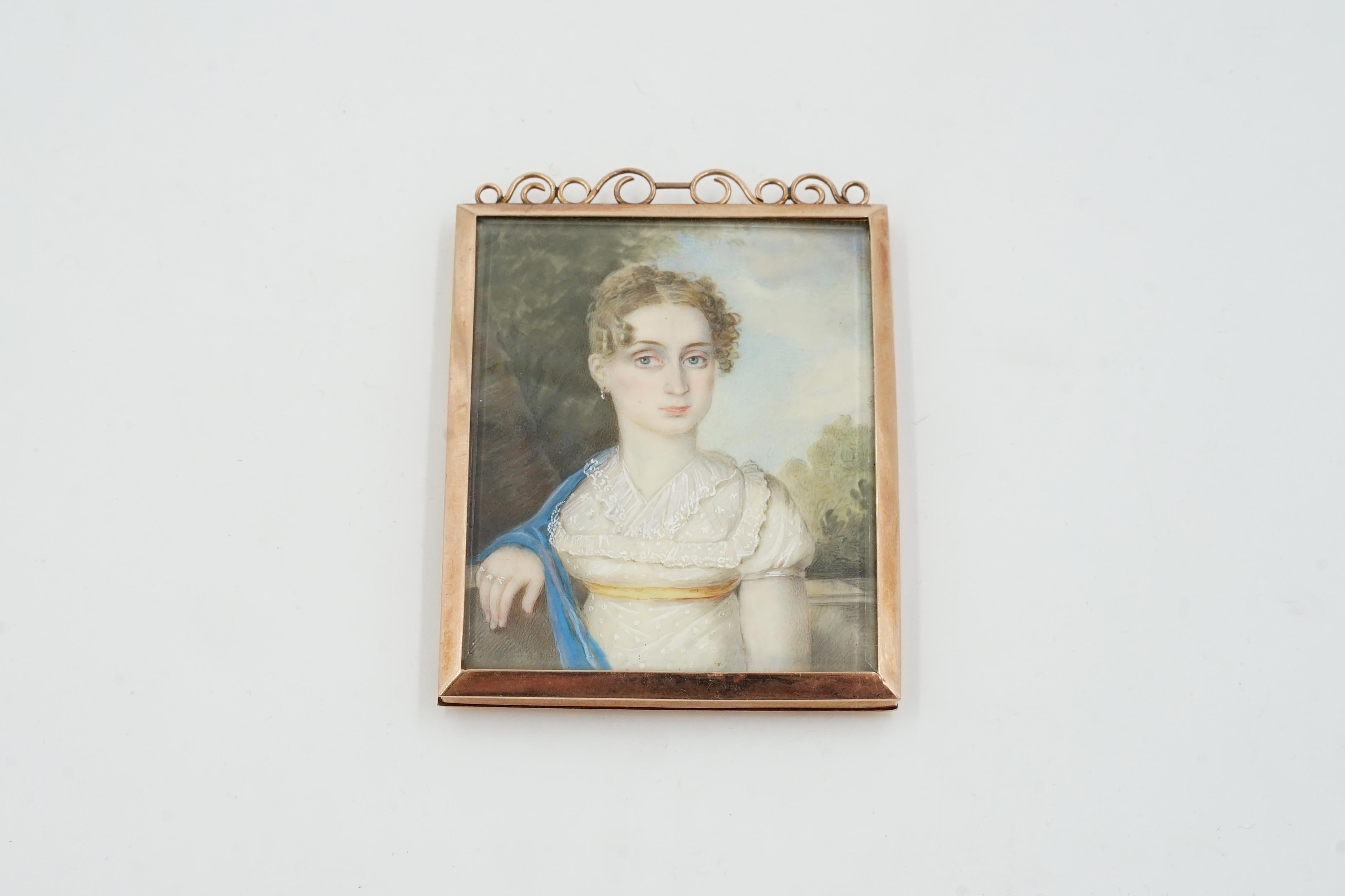 Miniature portrait framed in gold 3